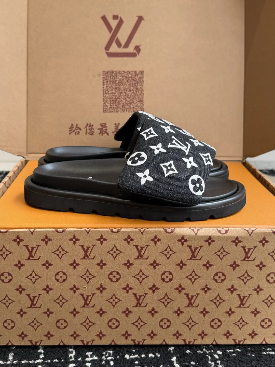 精選 拖鞋 轻便舒適款(數字1) 精選 拖鞋 轻便舒適款(數字1)