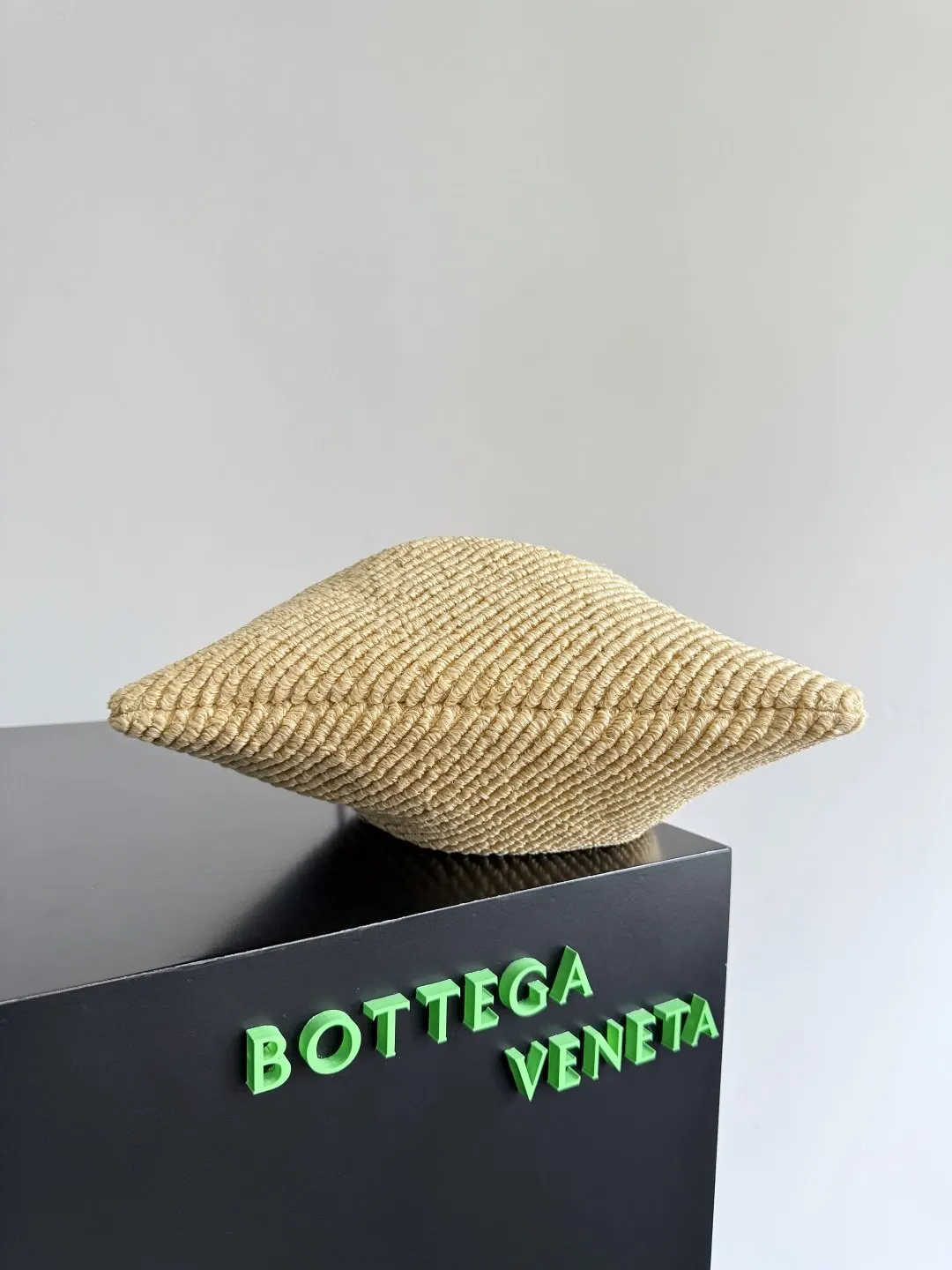 Bottega Veneta 橙色 腋下包 復古腋下背款