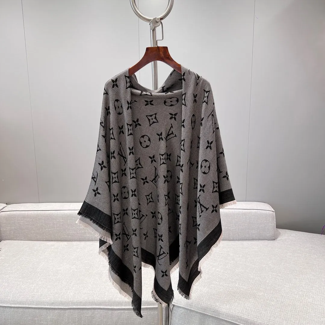 Louis Vuitton 羊毛 提花 Mo字母 披肩 保暖披肩 围巾