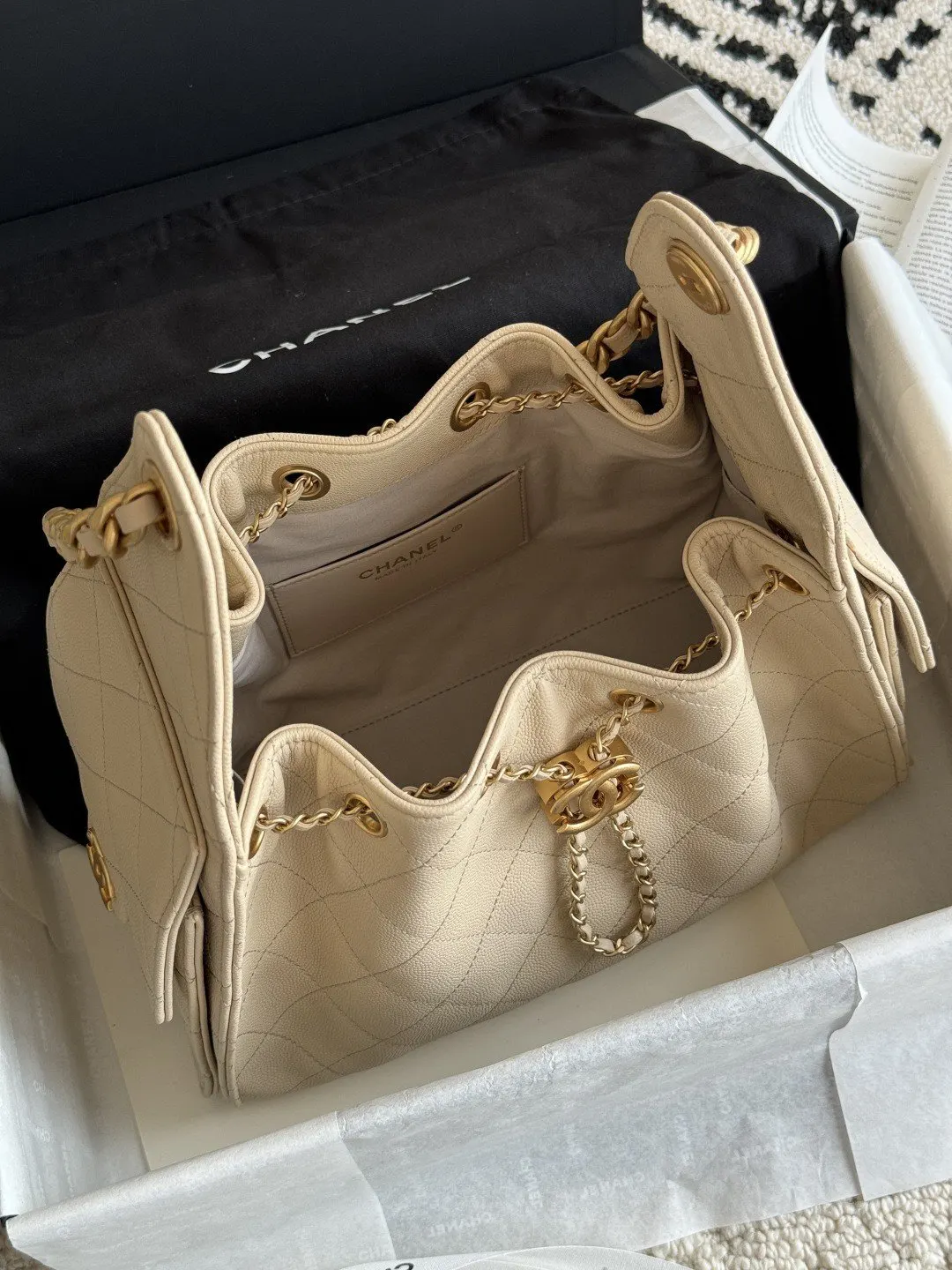 White Beige Hobo Shoulder Bag Vintage Leather