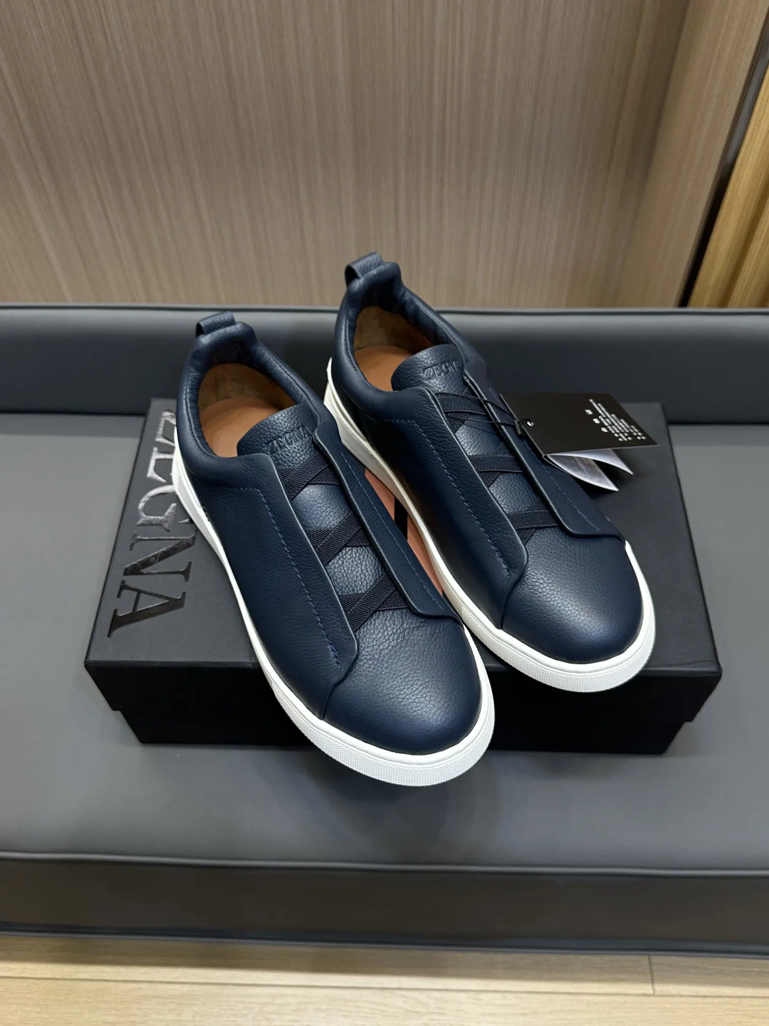 Triple S Casual Versatile