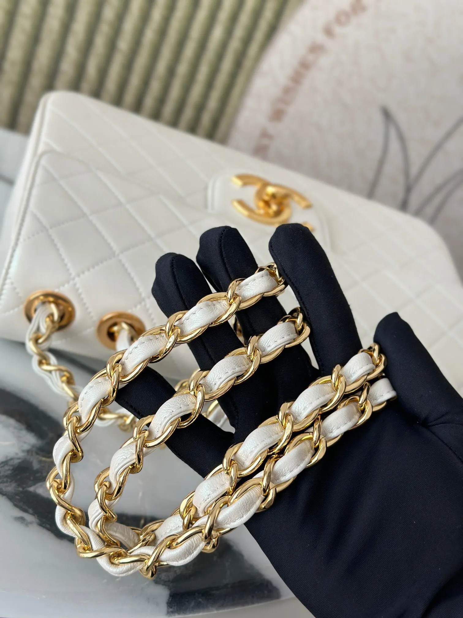 Audemars Piguet 羊皮 斜背包 輕便斜挎款