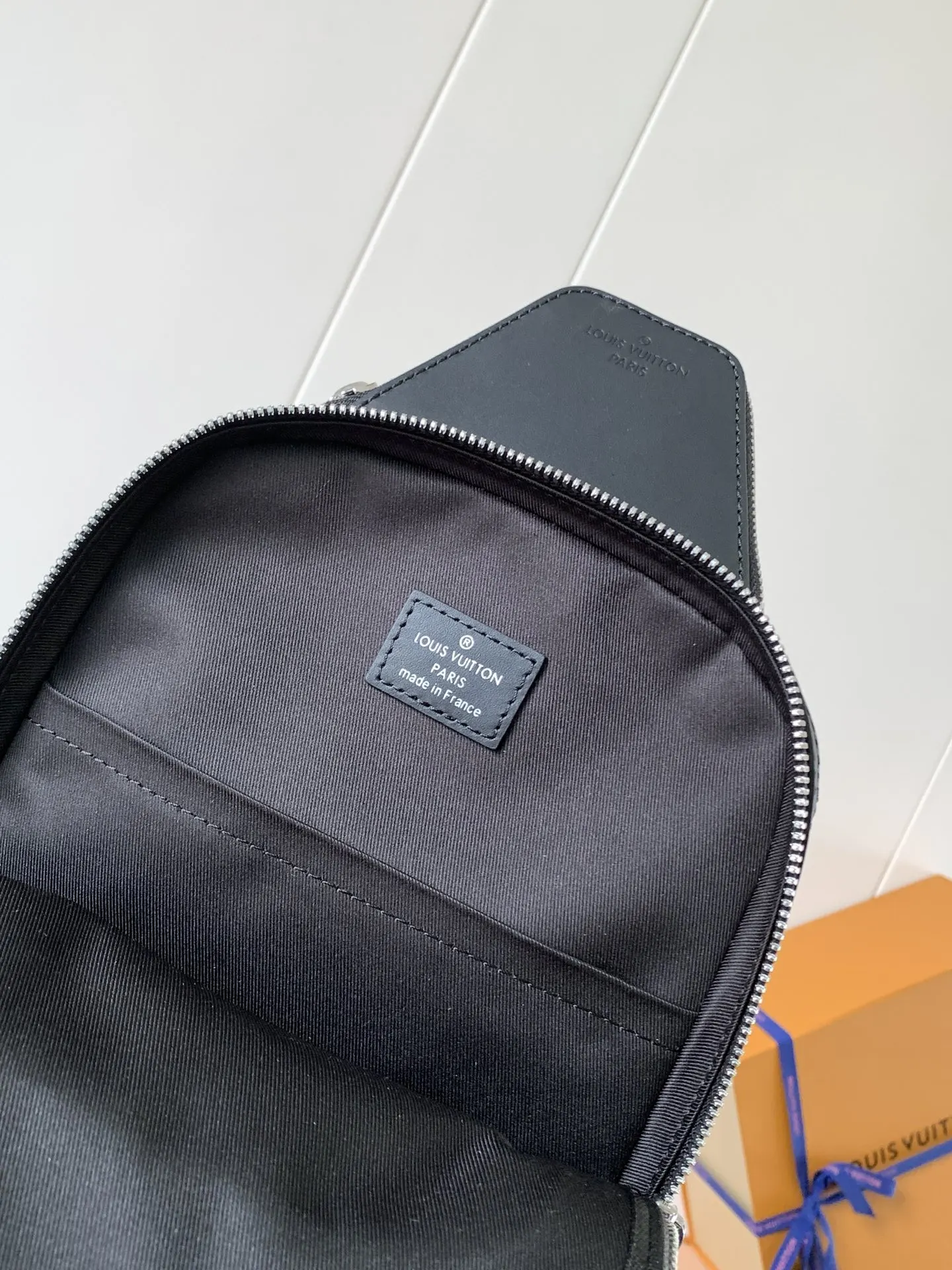 Louis Vuitton Monogram Shoulder Bag Leather