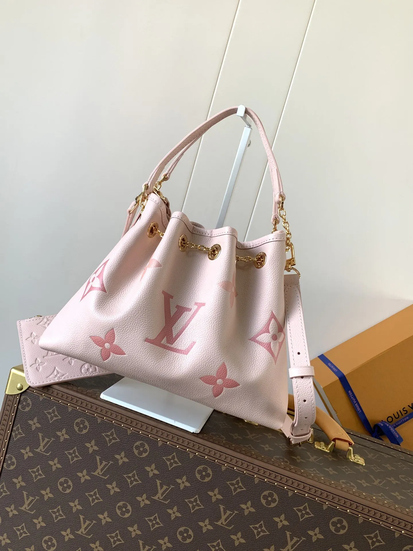 LV 黑白配色 斜背包