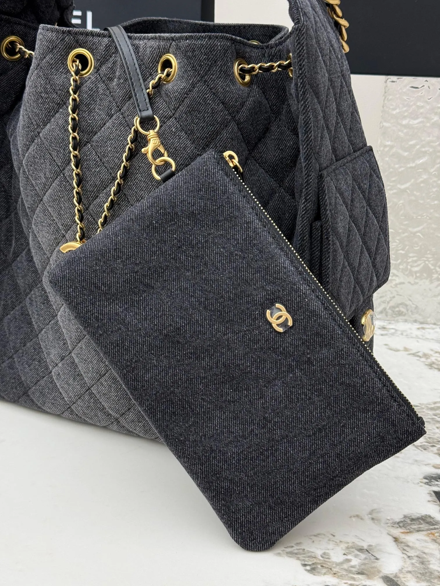 Gold Hobo Shoulder Bag Vintage Leather Image 9 Gold Hobo Shoulder Bag Vintage Leather Image 9