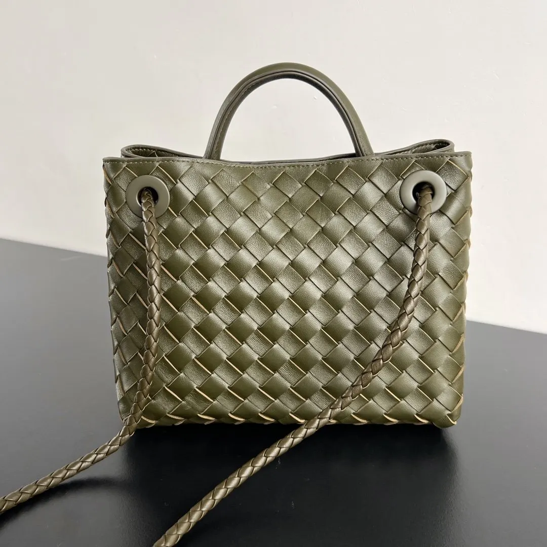 Bottega Veneta 金色 羊皮 斜背包 輕便斜挎款