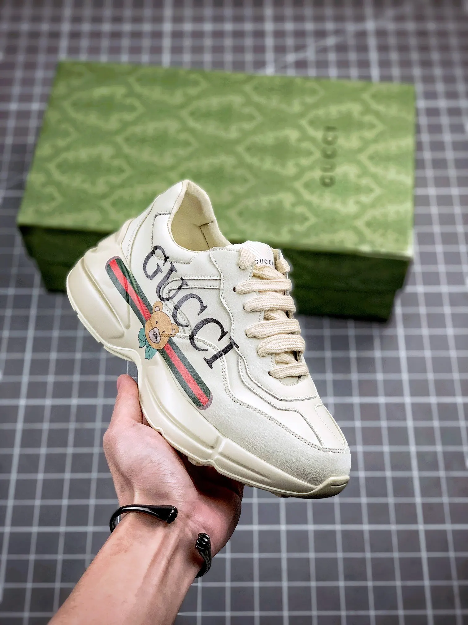 Gucci Rhyton 老爹鞋 休閒運動款