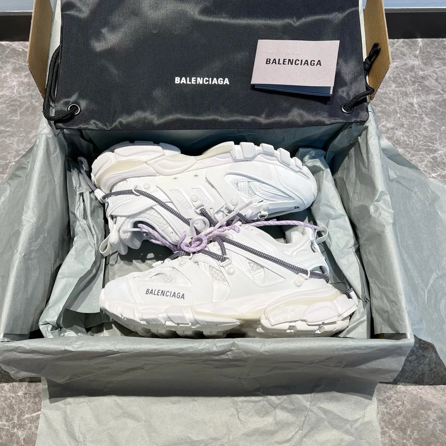 Balenciaga 單肩包 日常搭配款