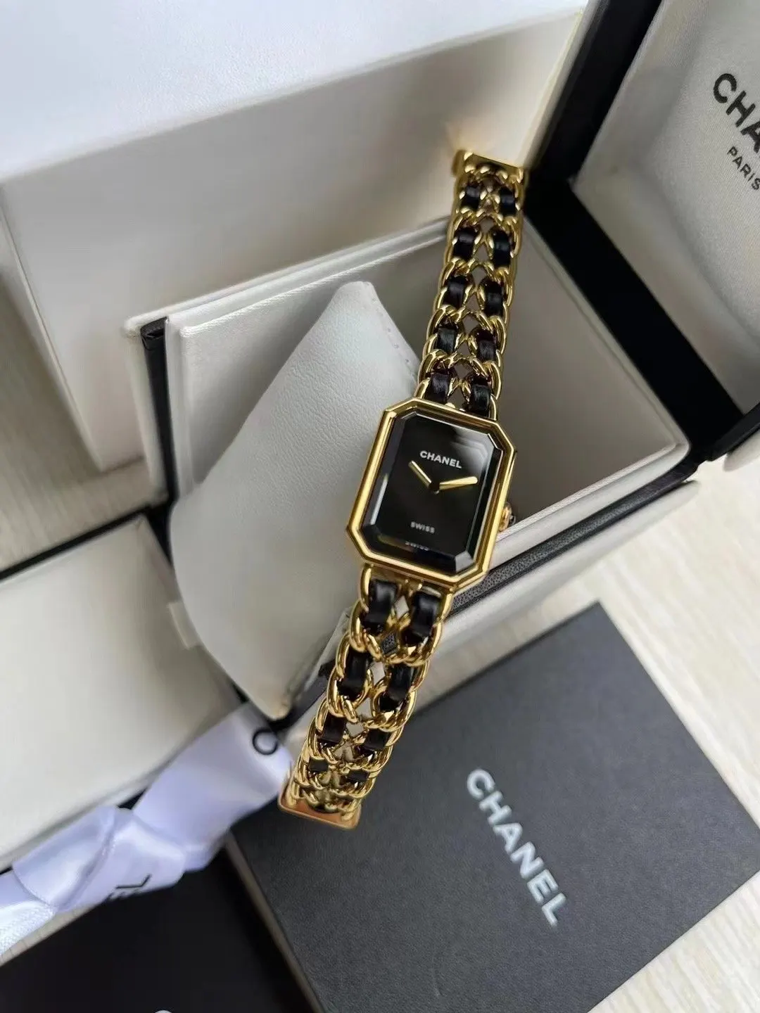 CHANEL 牛皮 中古方糖黑金黑銀牛皮鏈條手錶 一款秋冬 鏈條包 精致鏈條款