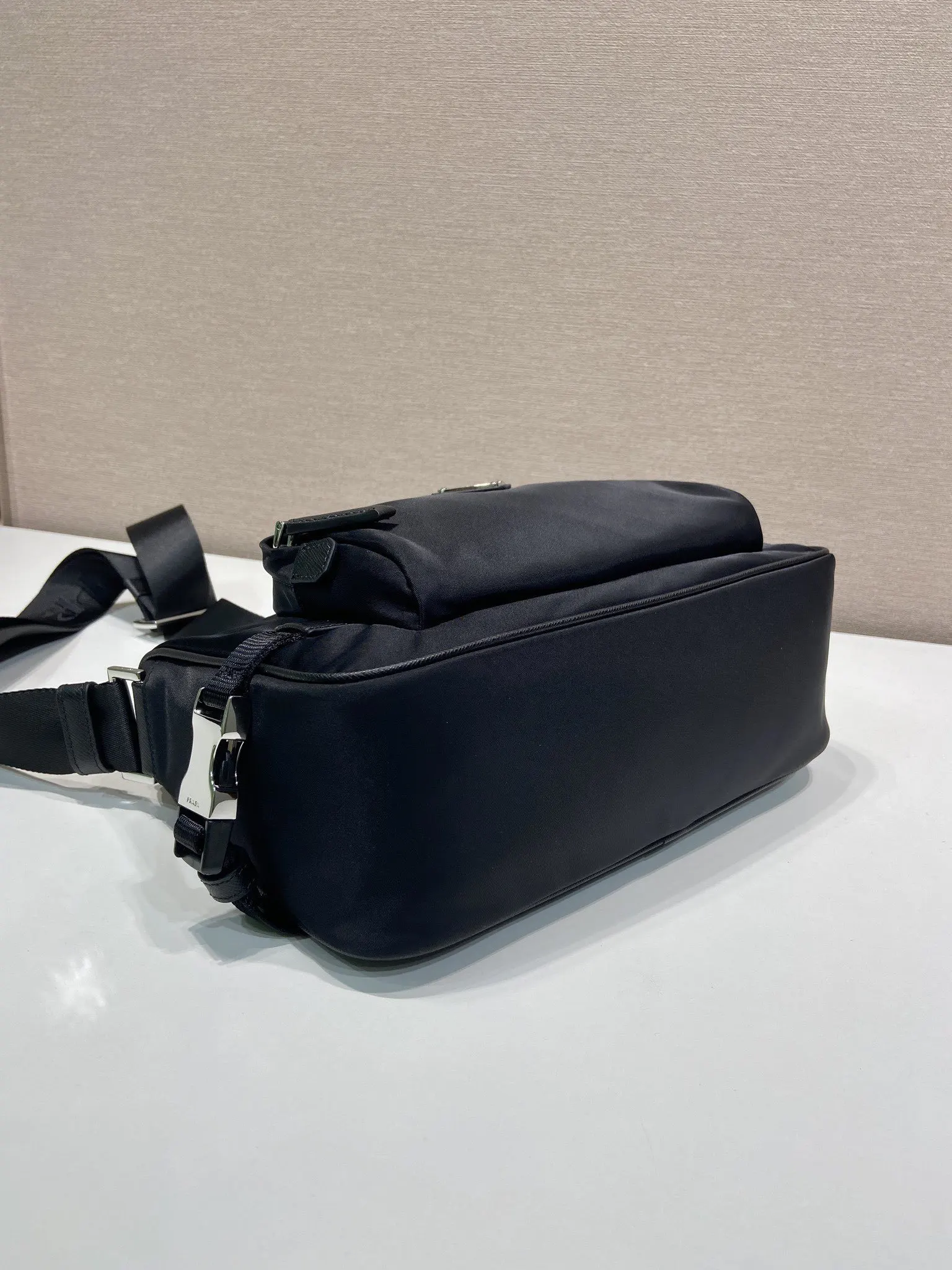 Crossbody Bag Lightweight Leather