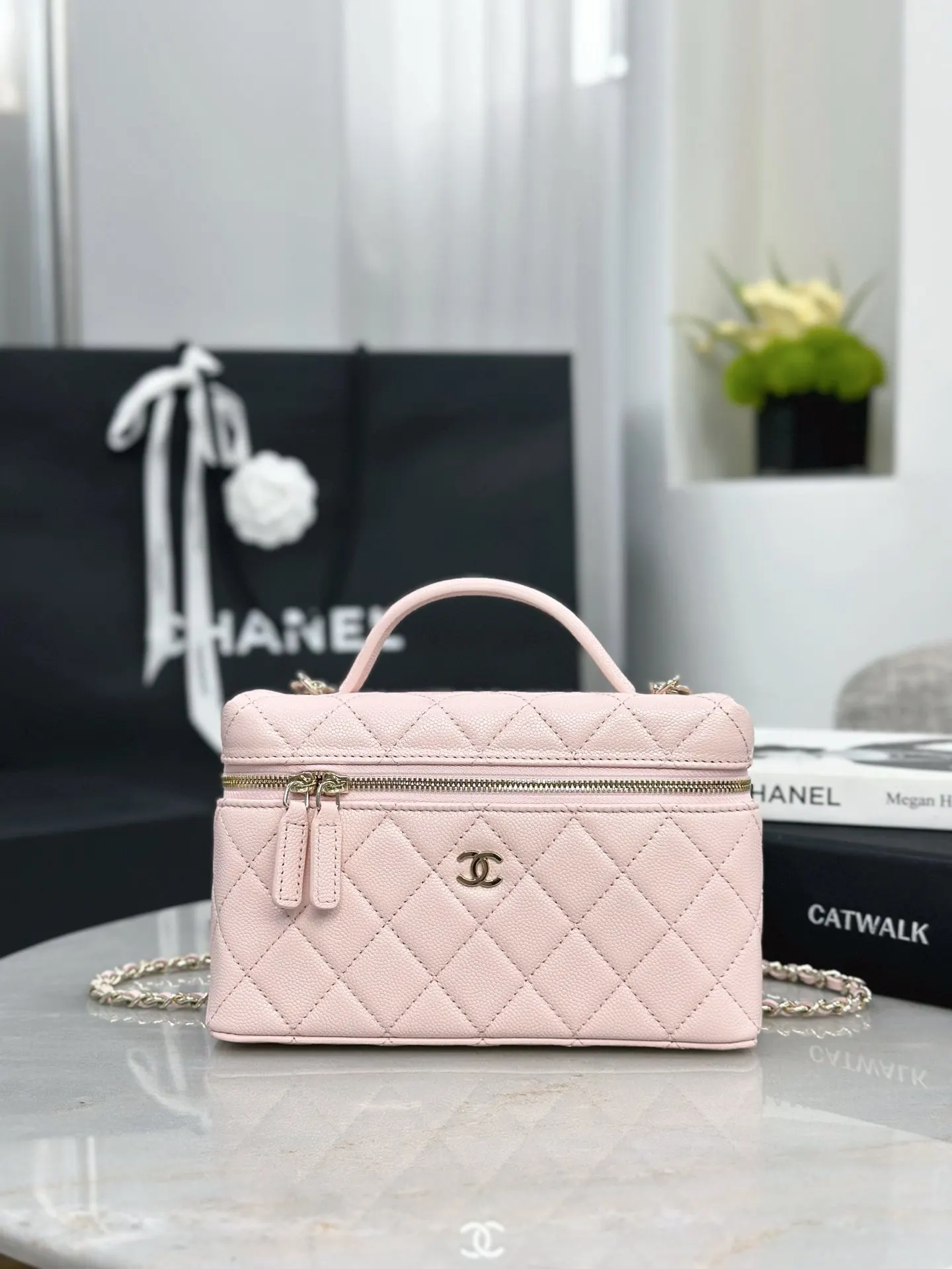 CHANEL 19 Bag 粉色荔枝紋牛皮鏈條包 手提款