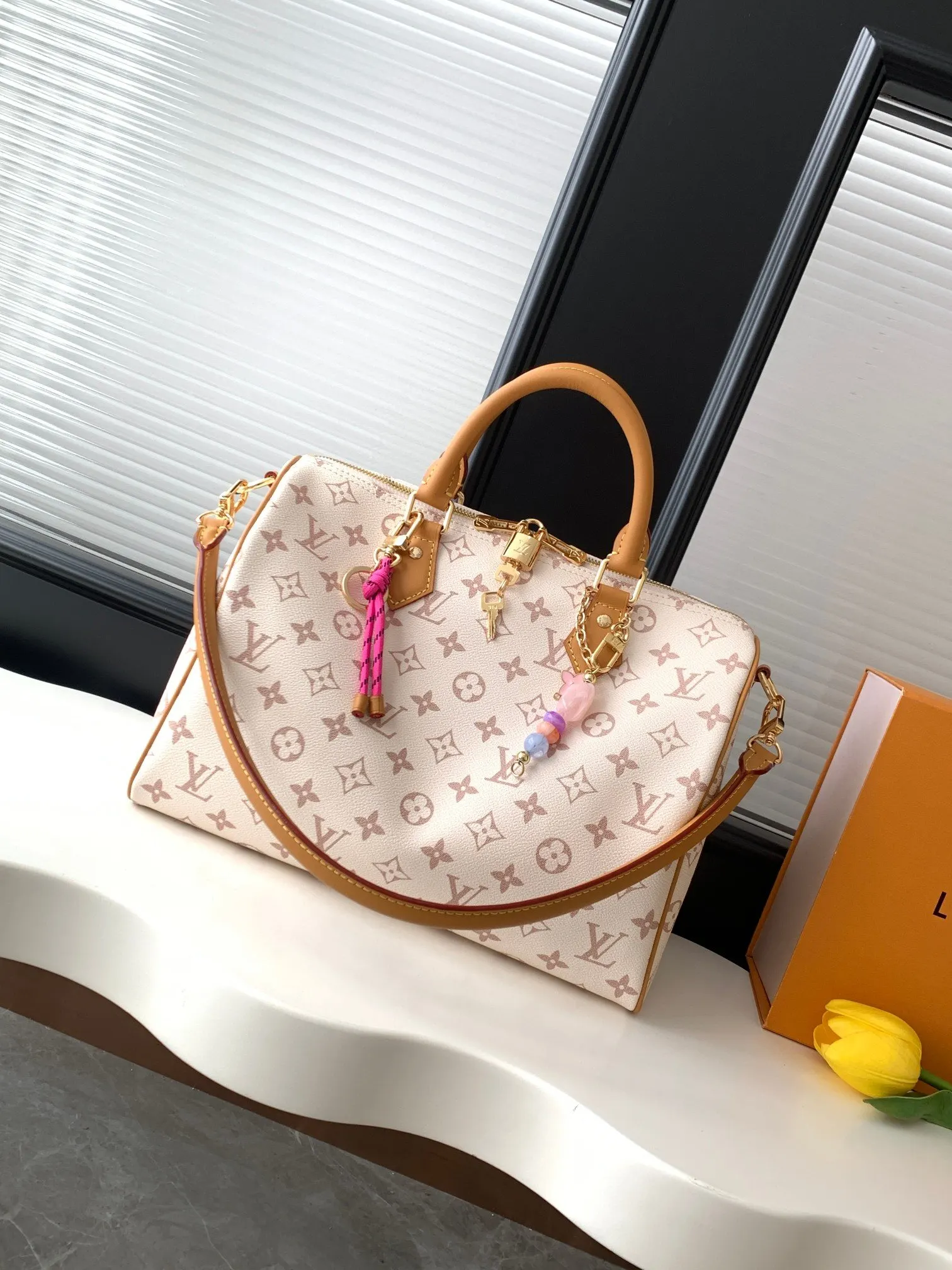 LV Speedy 手袋