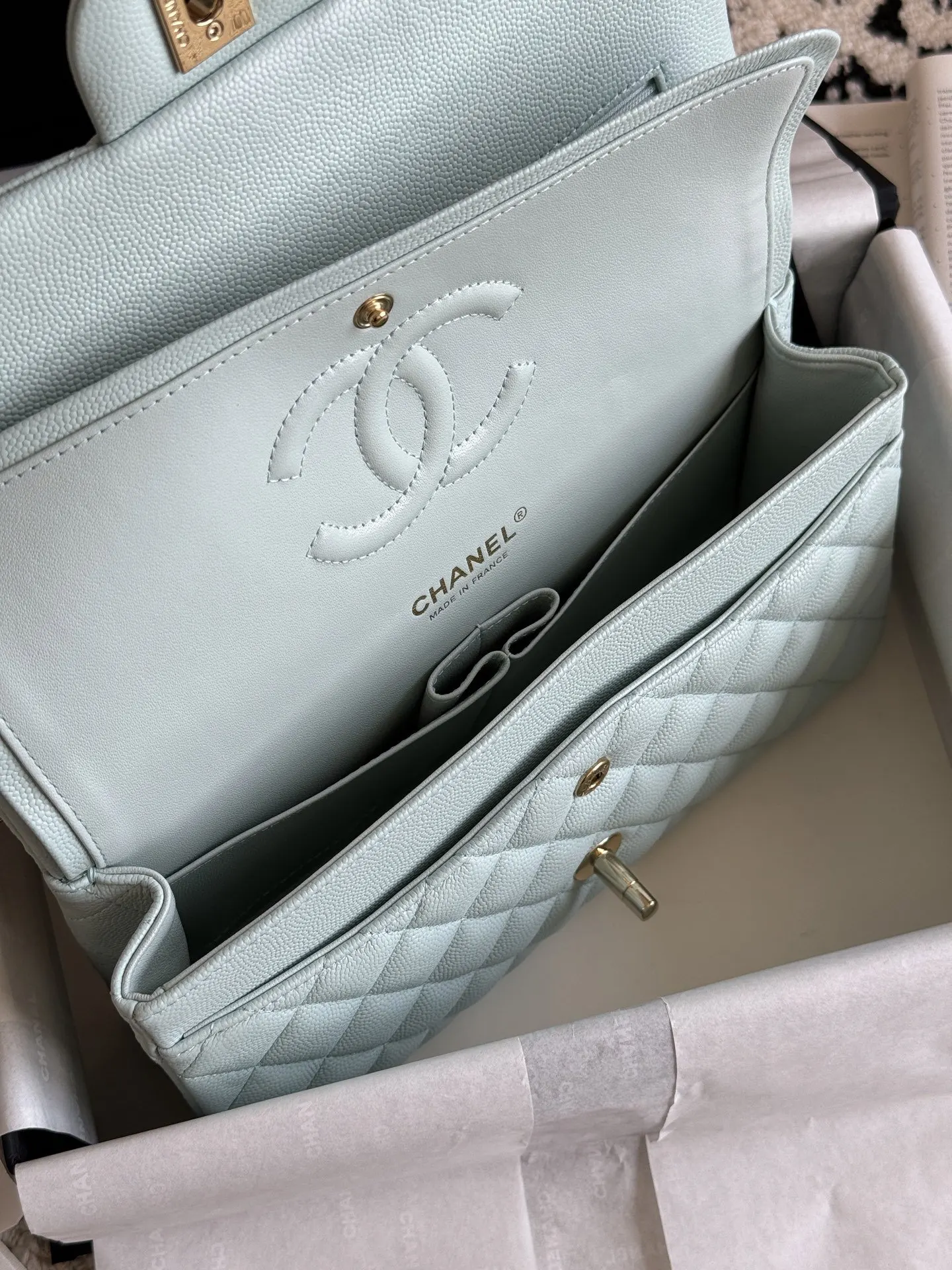 Crossbody Bag Lightweight Leather