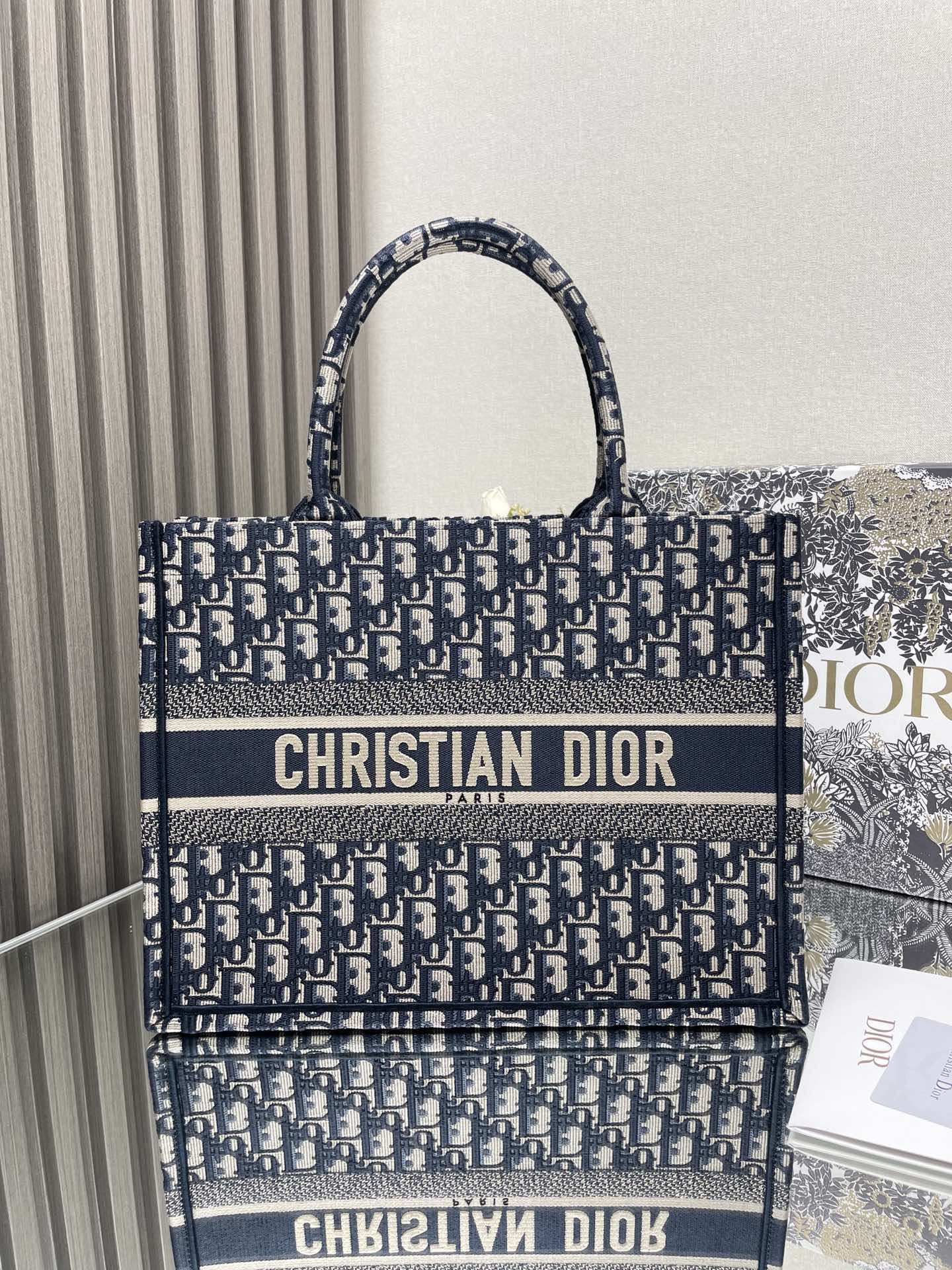老花 进口 免税手工粗线高密度刺繡 經典老花藍中号™ 旅行袋 大容量旅行款