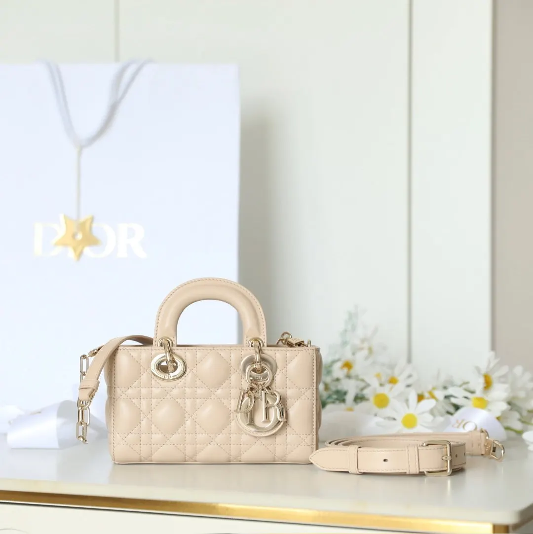 Dior Lady Dior Beige Sheepskin Clip, Fine Accessories