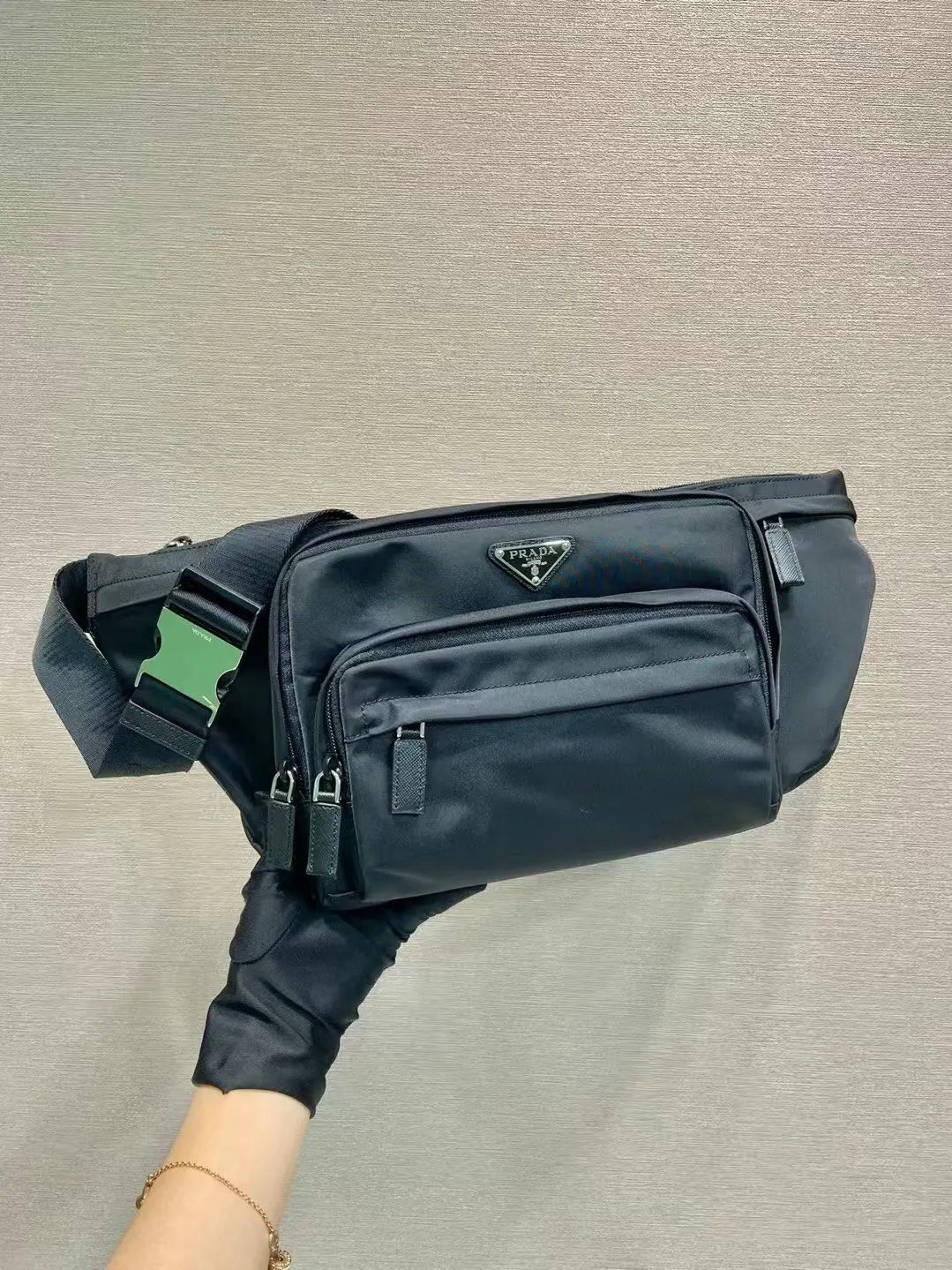 尼龙 经典腰包 胸包 腰包 经典男 休闲腰包款