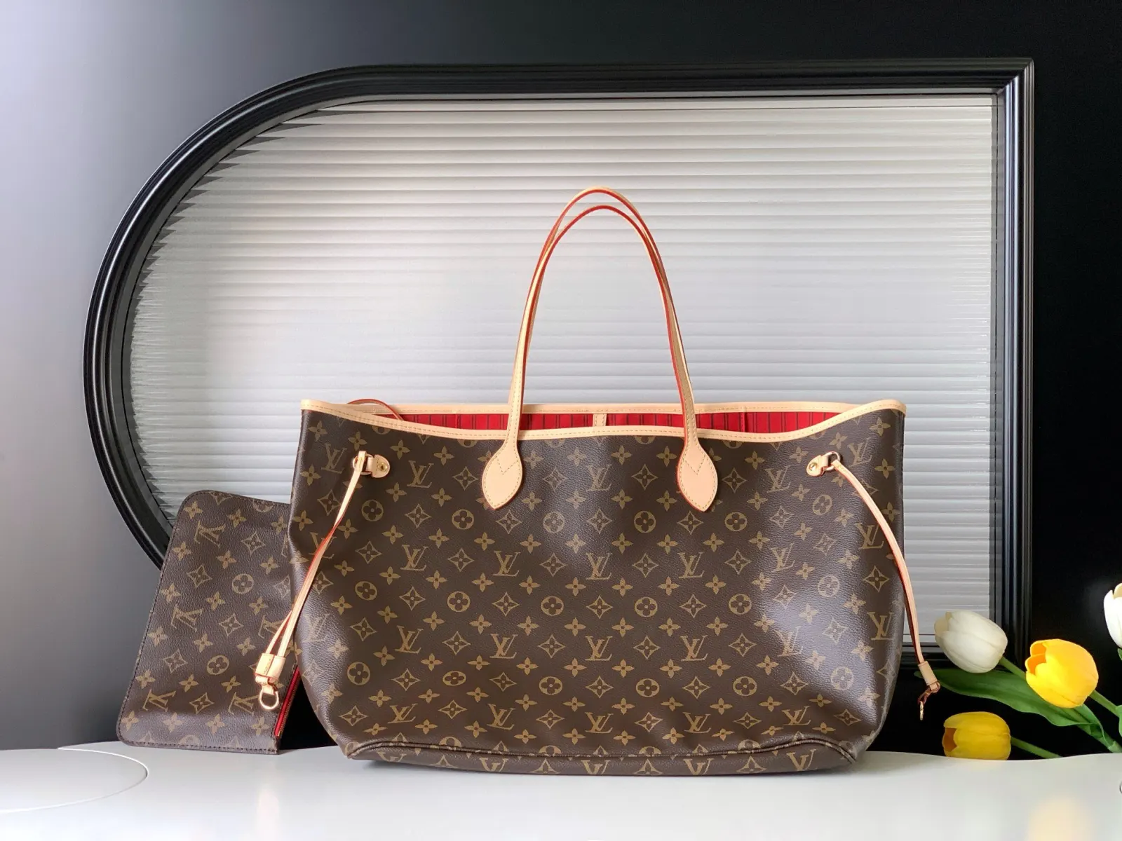 LV Neverfull 帆布 手拿包 精致手拿款
