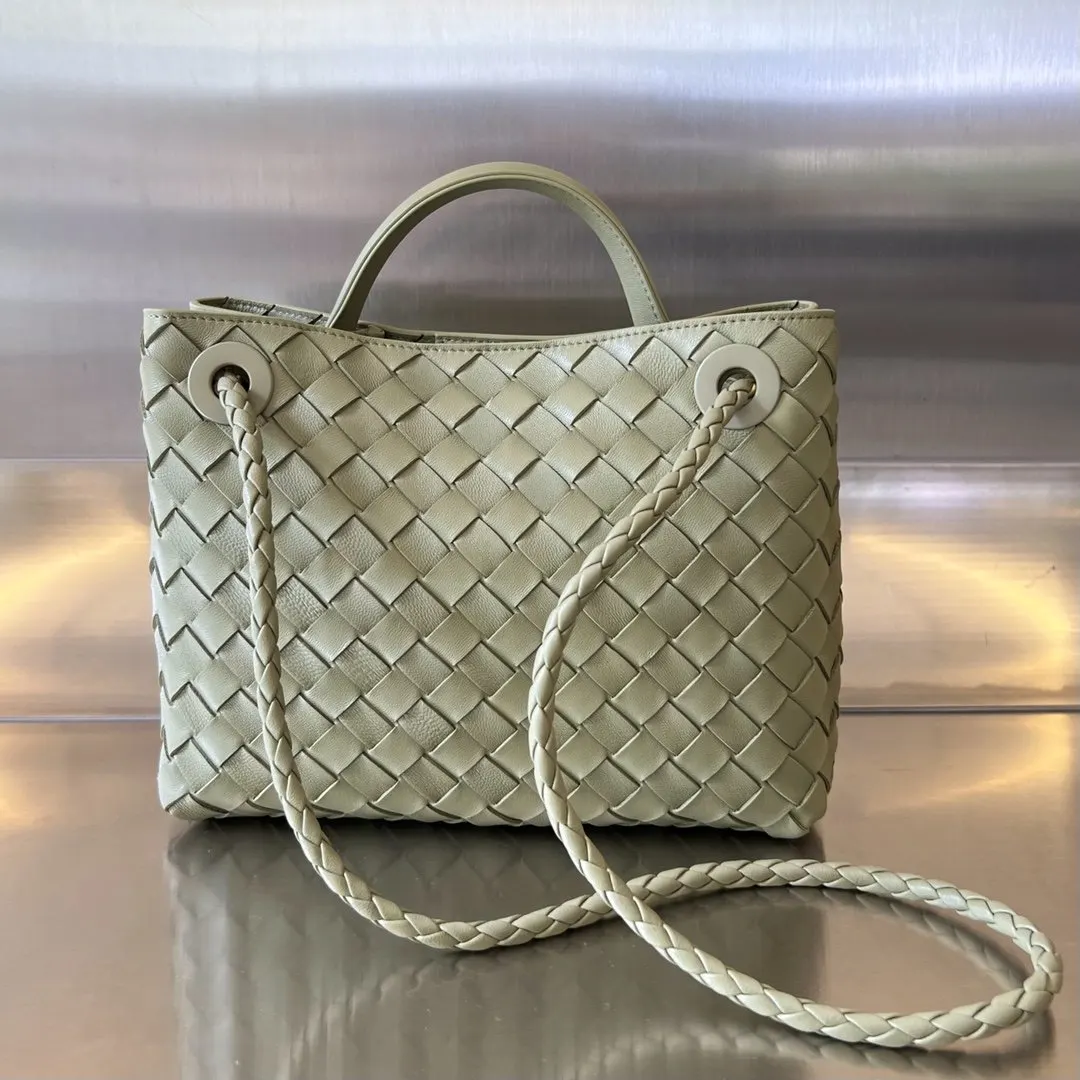 Bottega Veneta 金色 羊皮 斜挎包 轻便斜挎款