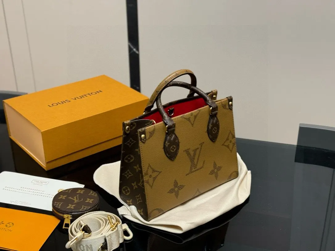 Louis Vuitton Shoulder Bag