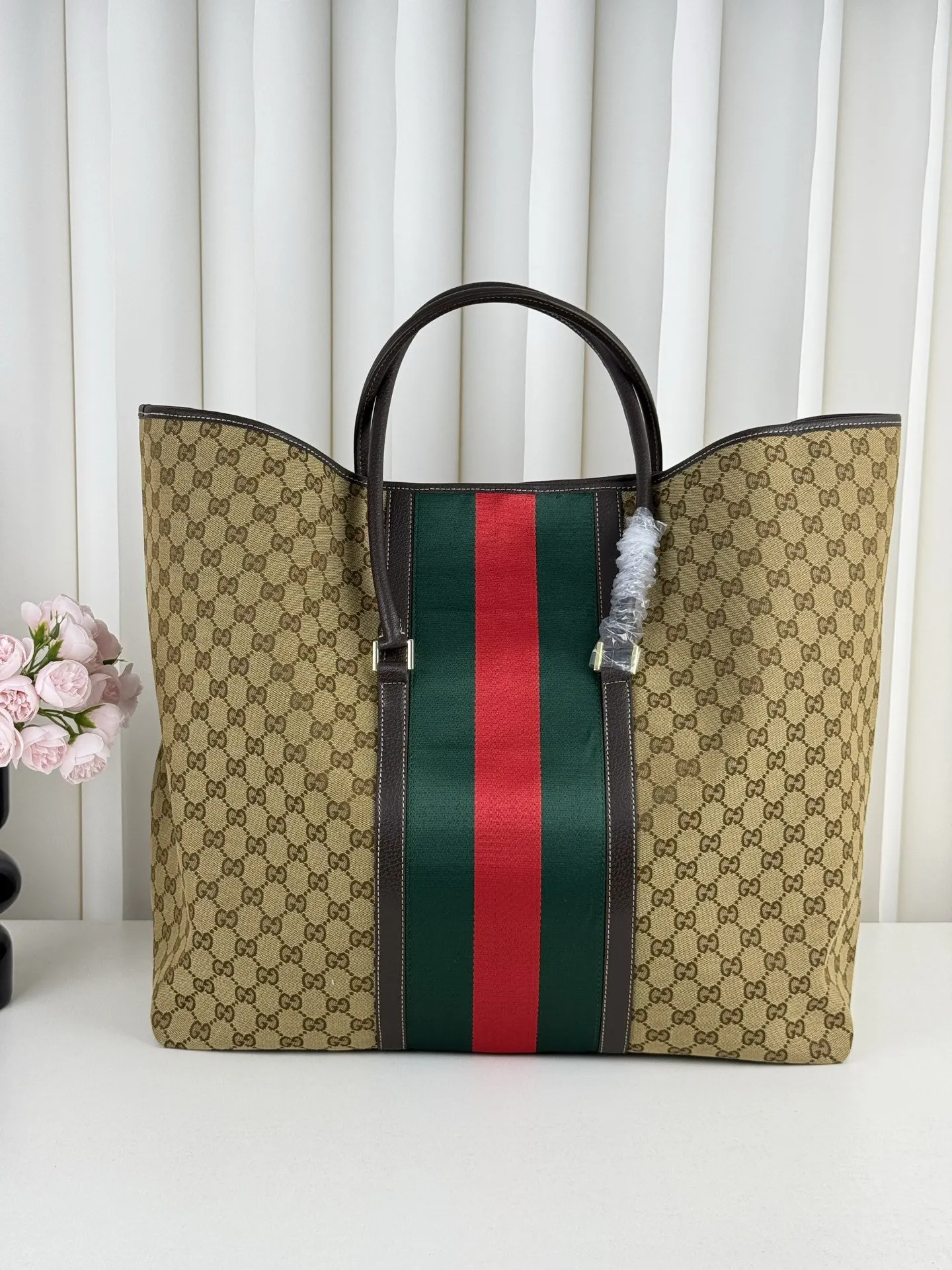 Gucci 老花 帆布 手柄皮質厚实 握感舒適 拉链顺滑 取物超方便 托特包 大容量托特款