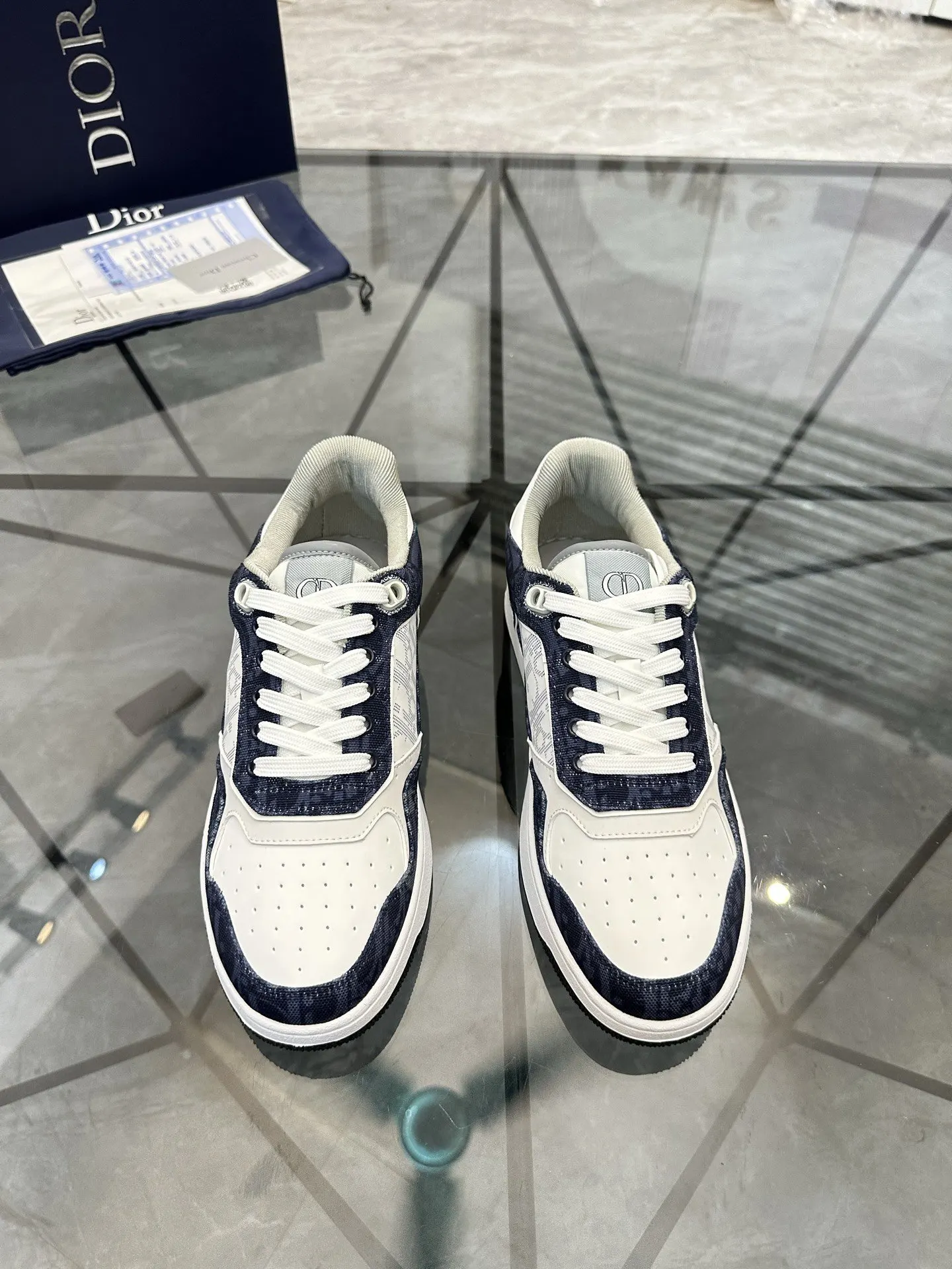 Dior B57 蓝白拼色牛皮運動鞋 經典款