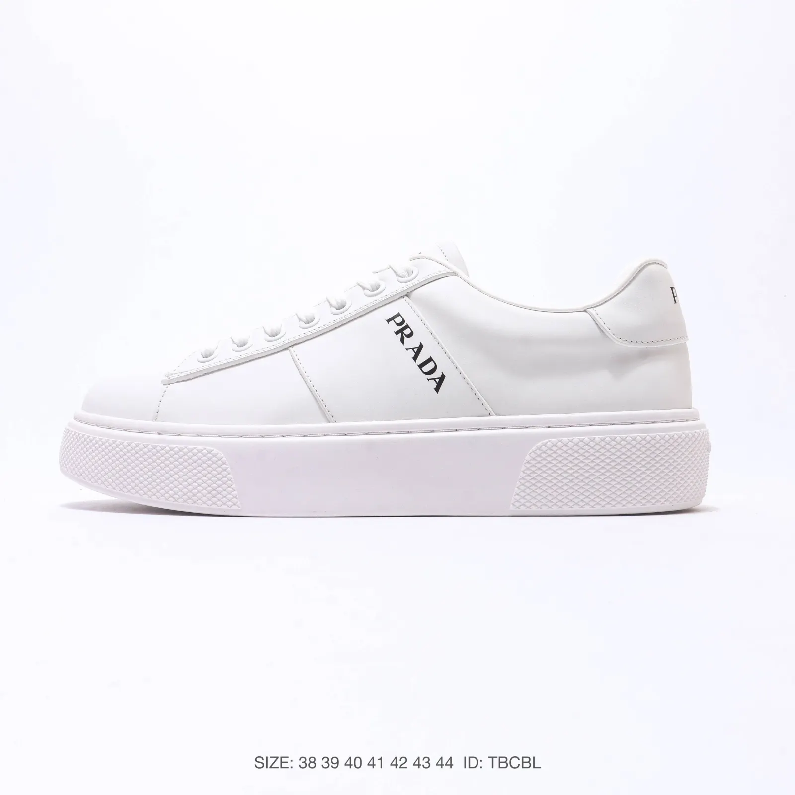 PRADA 休閒鞋 舒適百搭款