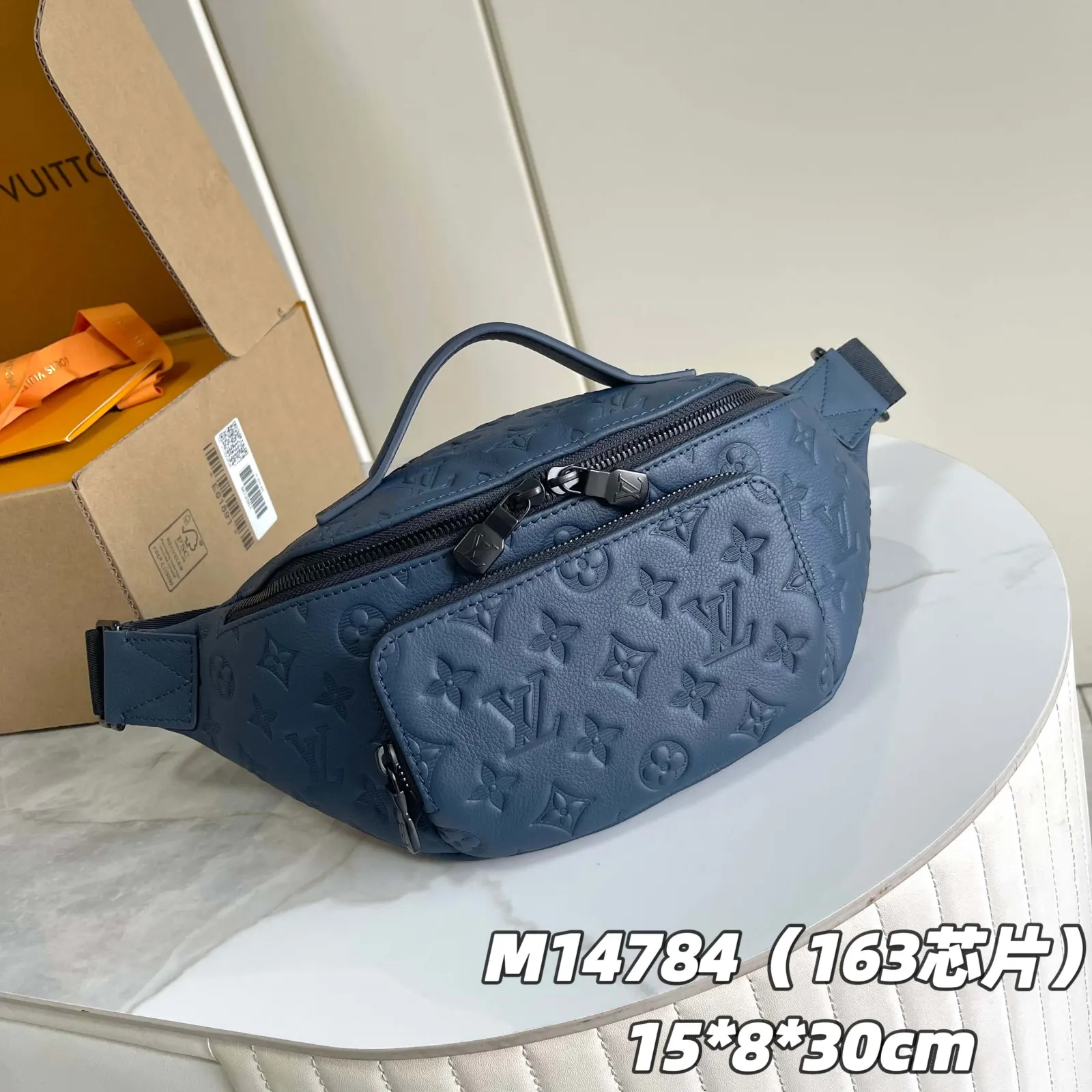 牛皮 巧用可调节肩带 实现系腰 肩背和斜挎的随心切换 腰包 休闲腰包款