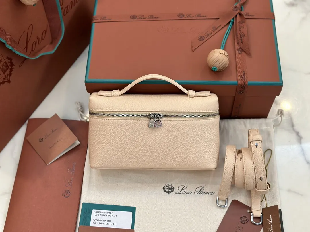 小牛皮 Loro Piana Extra Poket 手拿包 精致手拿款