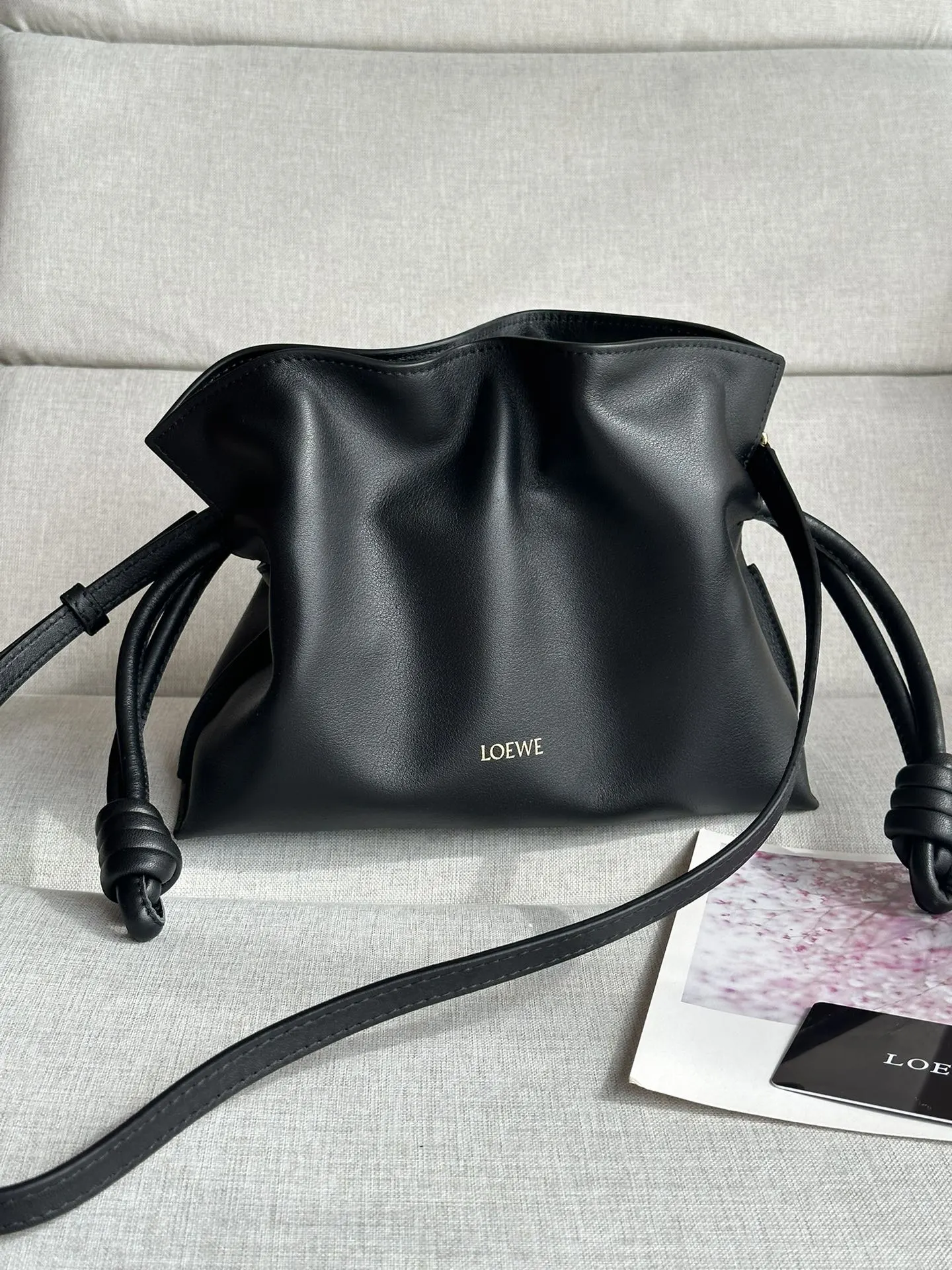 Loewe 金色 牛皮 手拿包 精致手拿款