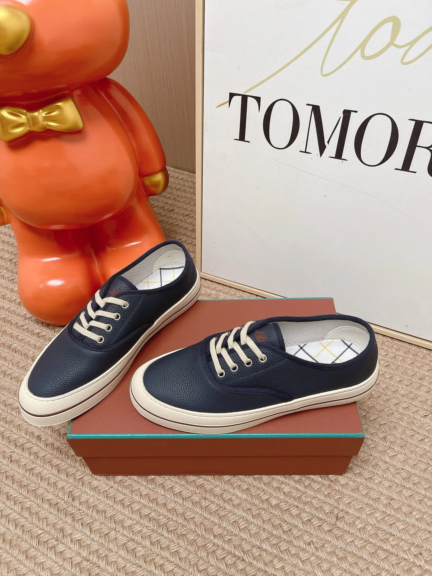 Loro Piana Sneakers Casual Versatile Image 1 Loro Piana Sneakers Casual Versatile Image 1