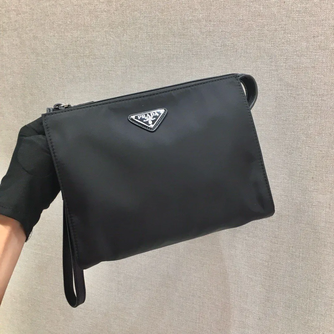 PRADA Re-Nylon尼龍 牛皮 三角标 手拿包 輕便实用款