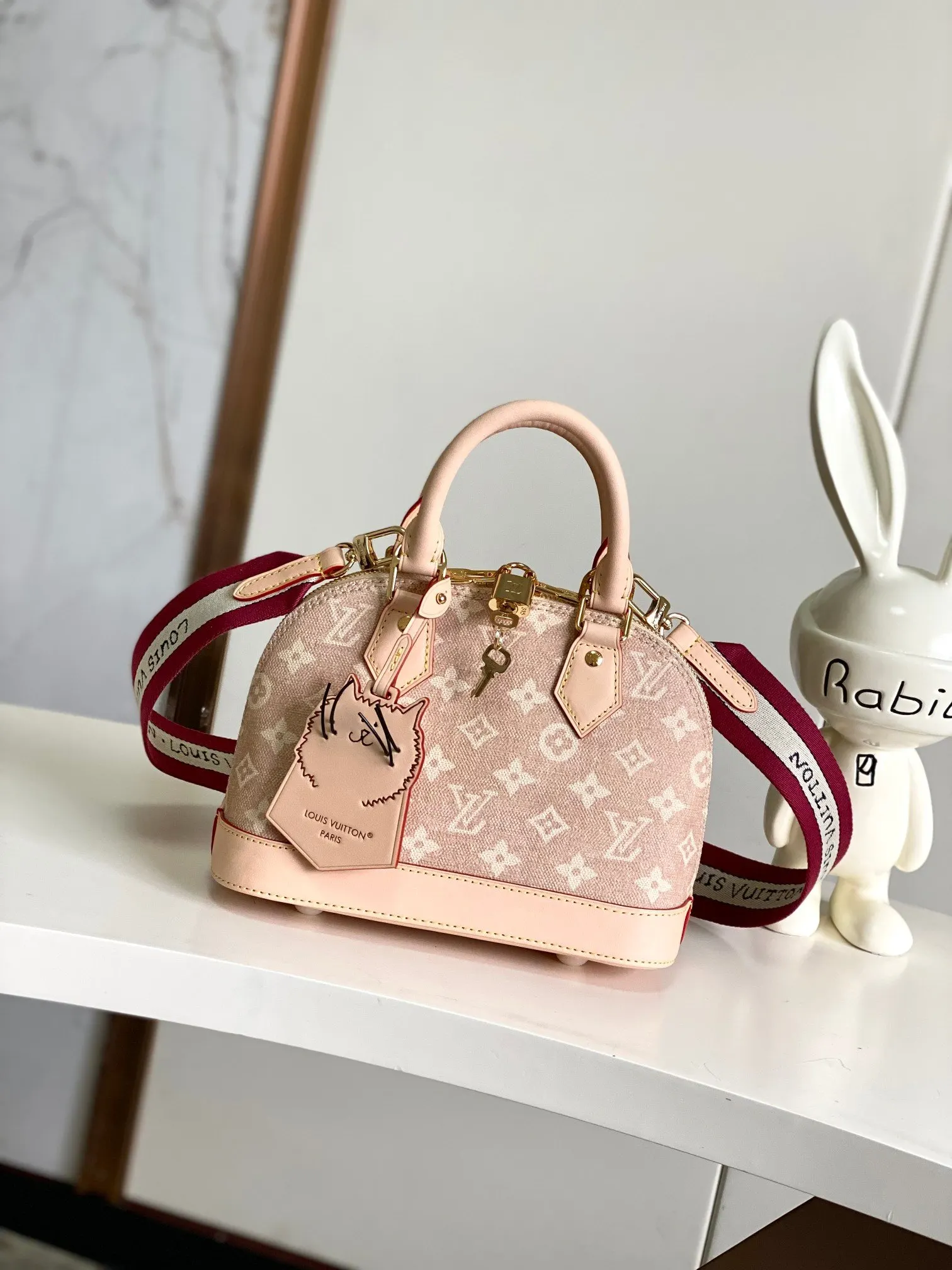 LV Alma 粉色老花貝殼包 紅色手柄款