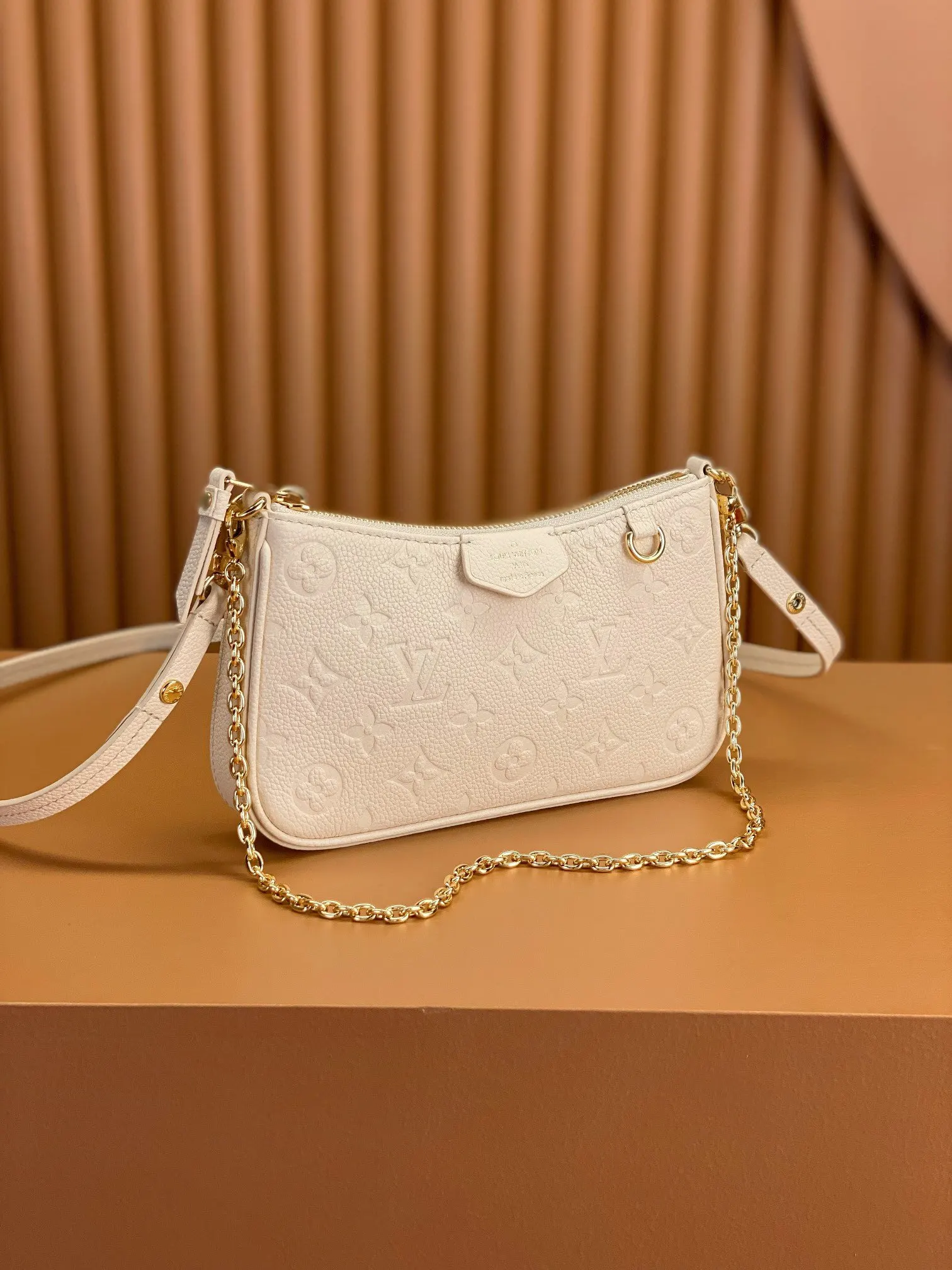 White Shoulder Bag