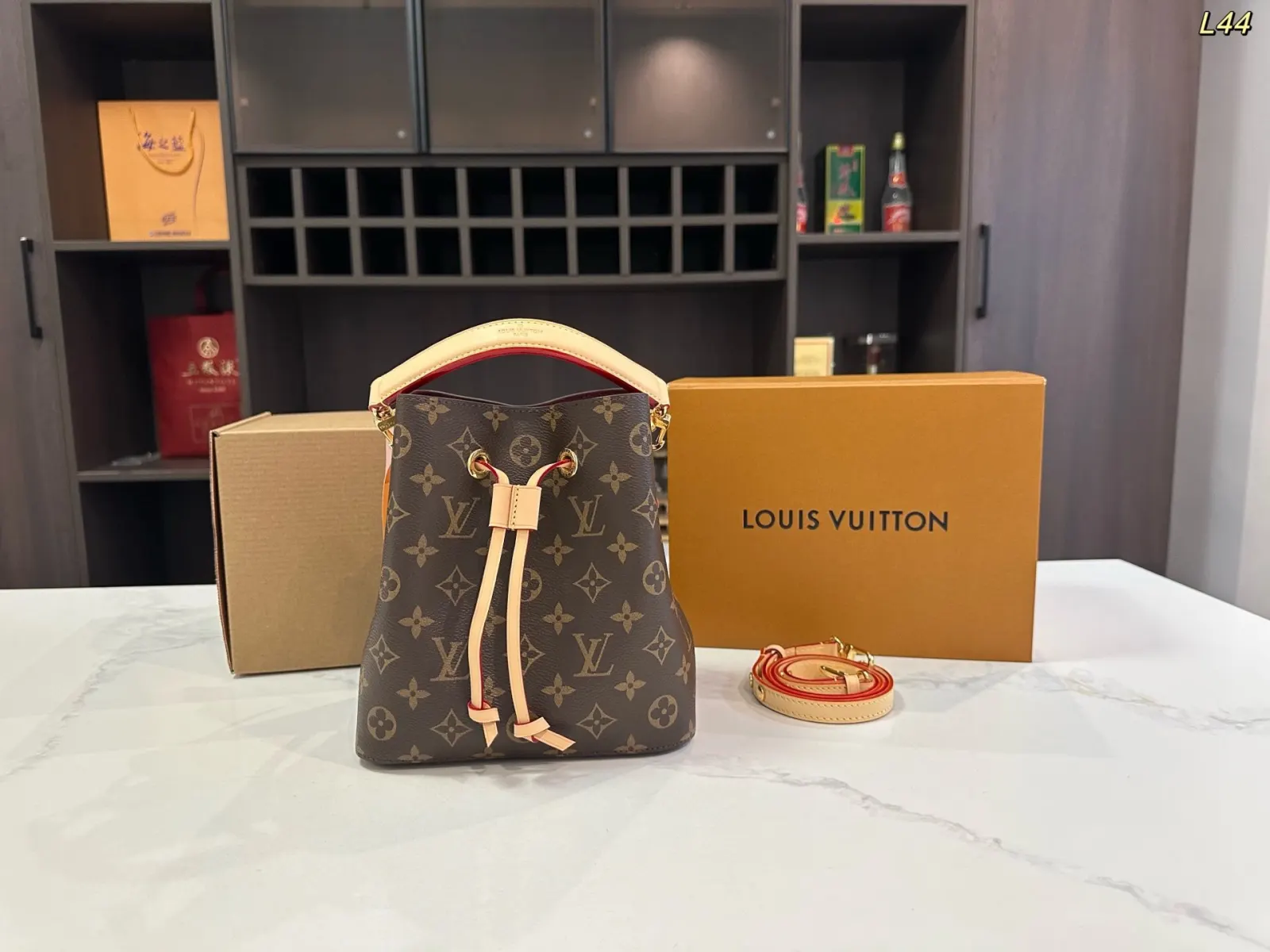 Louis Vuitton Monogram Bucket Bag Casual