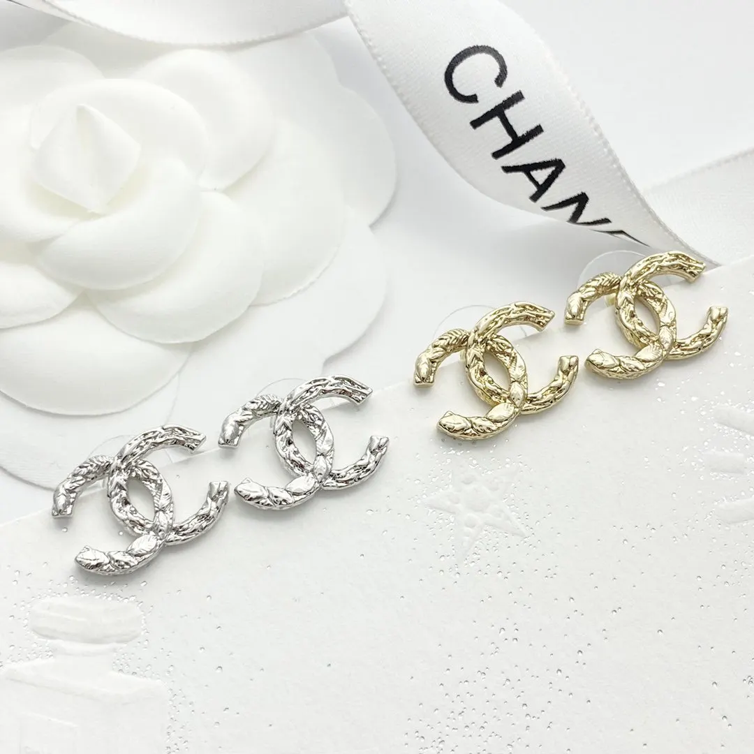 Chanel 銀色 双C 耳钉 小巧点缀 耳飾