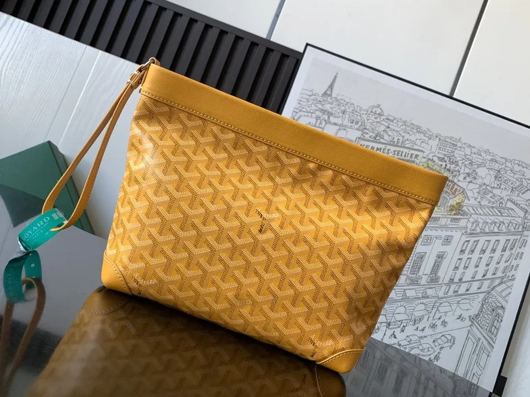 Goyard 黃色 CONTI手拿包是存放日常个人物品的理想伴侣 精致手拿款