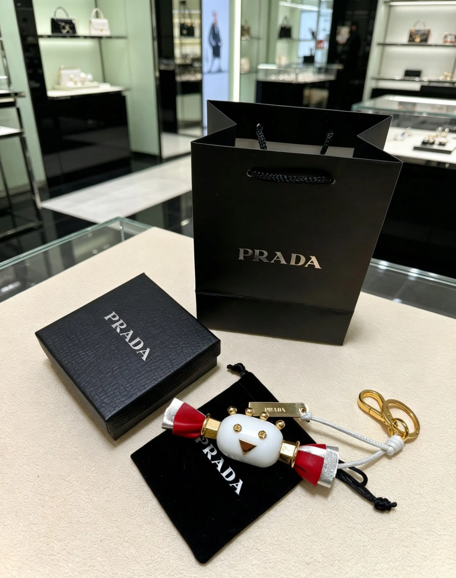 PRADA 紅色 羊皮 三角标 包包挂饰 包袋点缀款