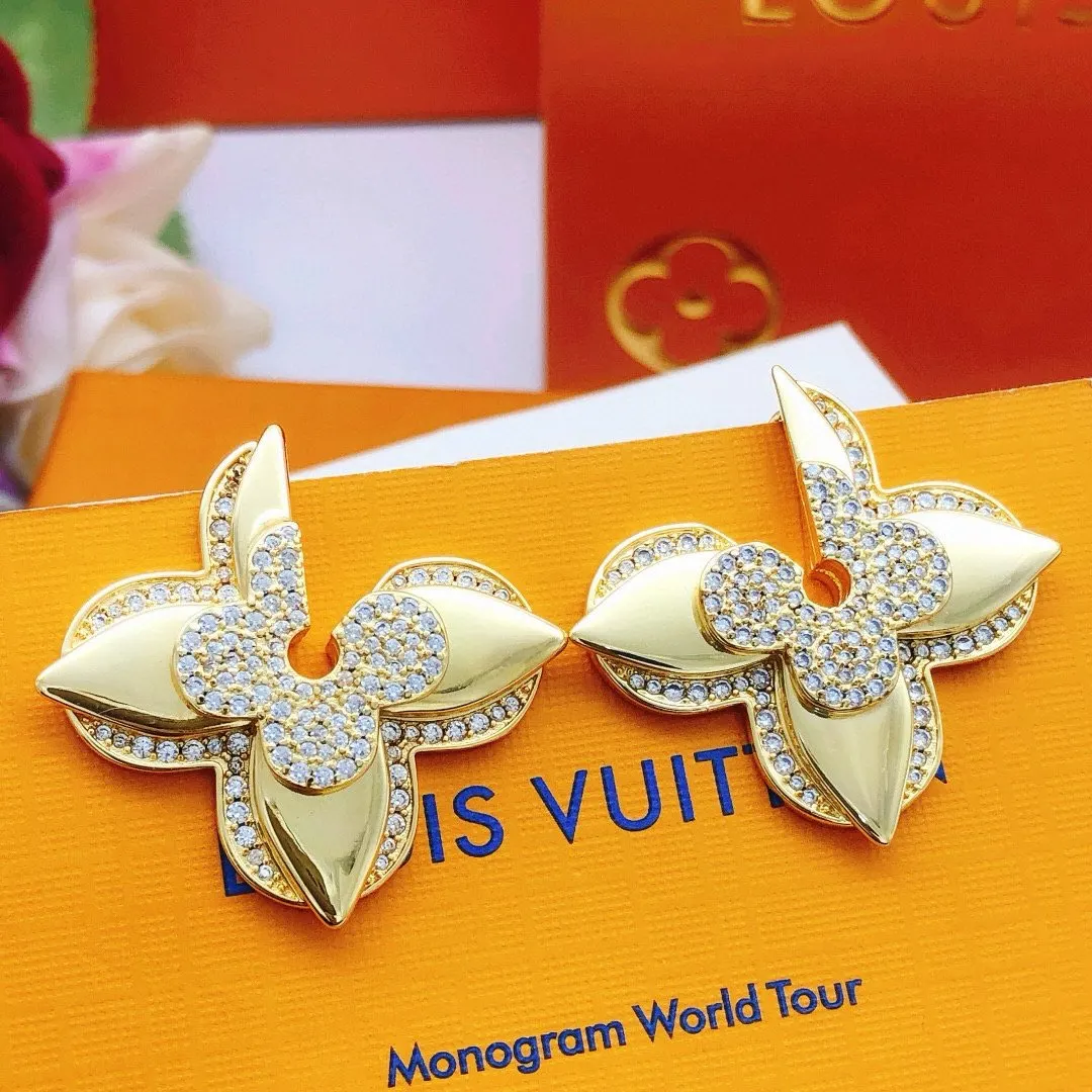 Louis Vuitton 金色 耳钉 小巧点缀 耳饰