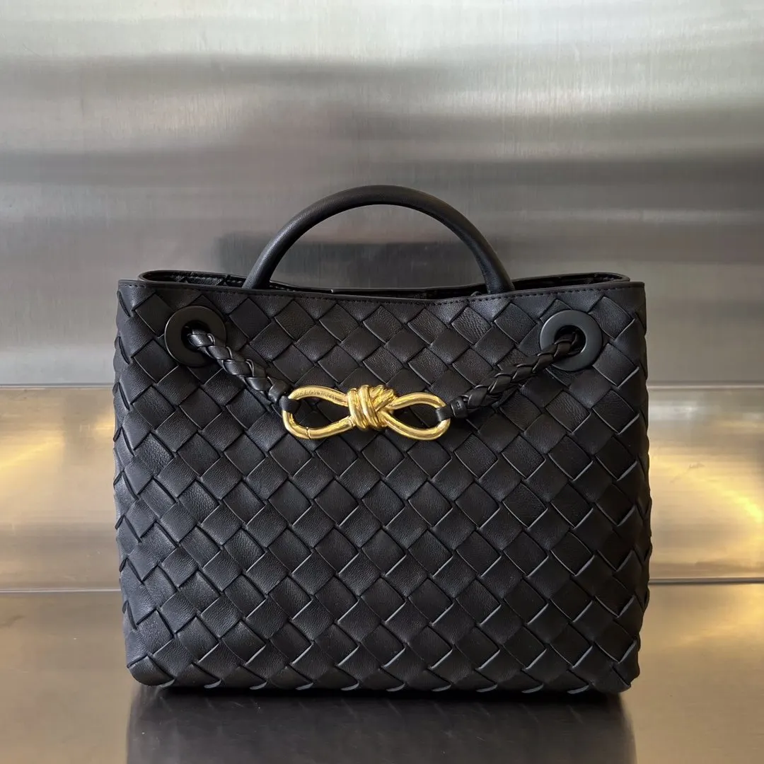 Bottega Veneta 金色 羊皮 斜挎包 轻便斜挎款
