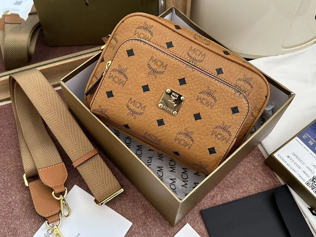 牛皮 款号 MCM 斜背包 Aren斜挎 輕便斜挎款