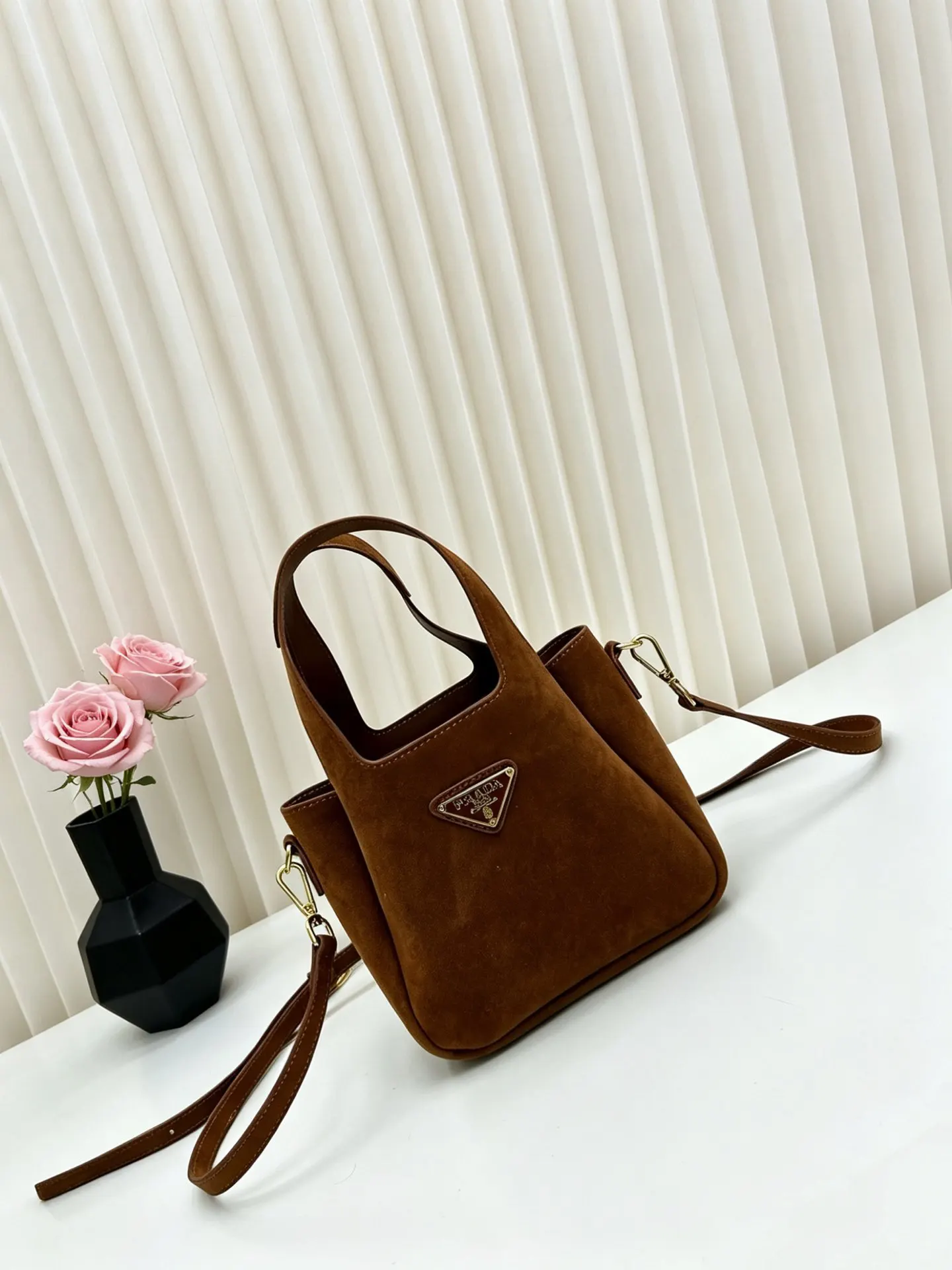 PRADA 皮革 三角标 托特包 通勤百搭款