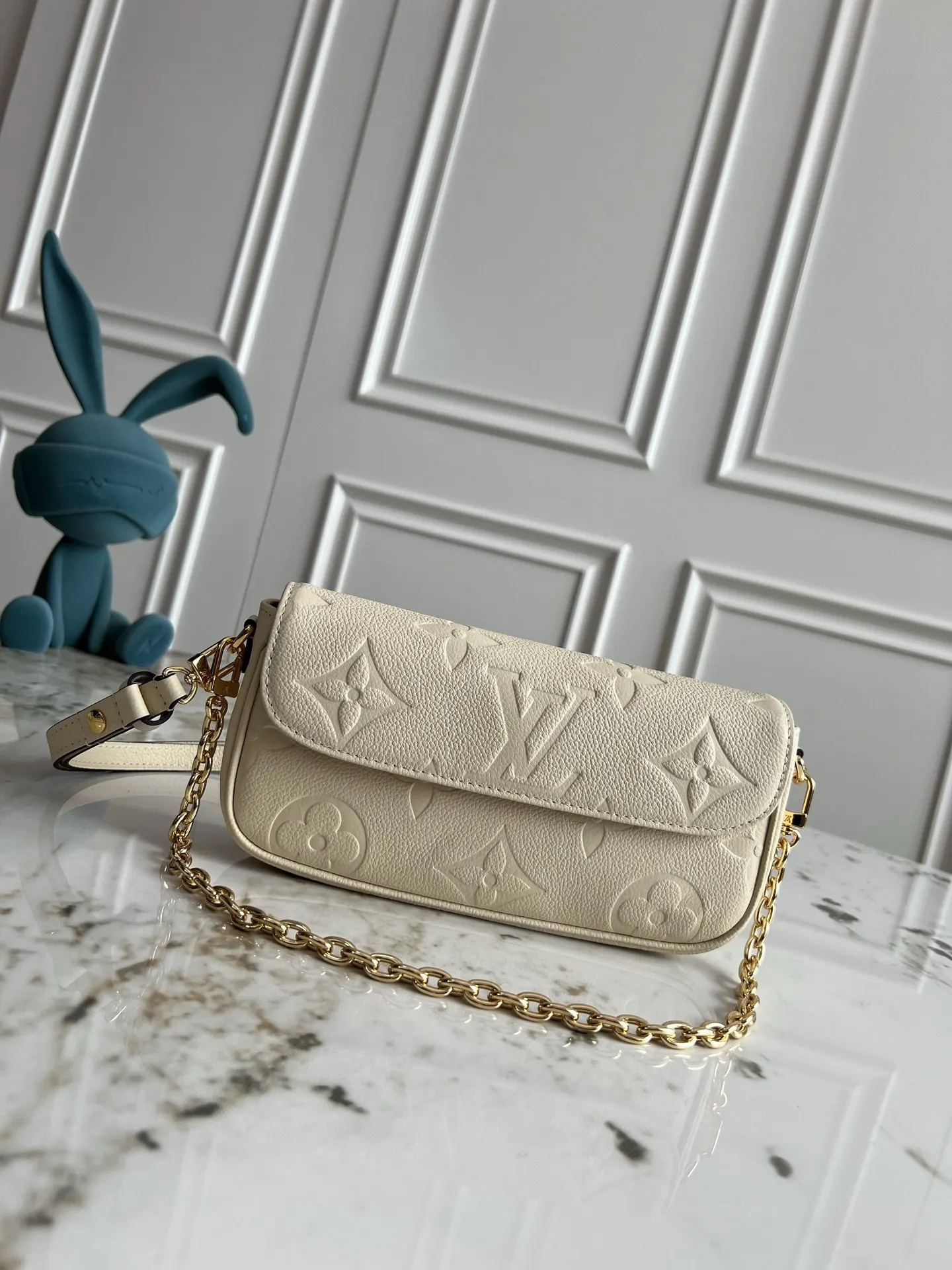 LV M82210 老花 錢包 精選款