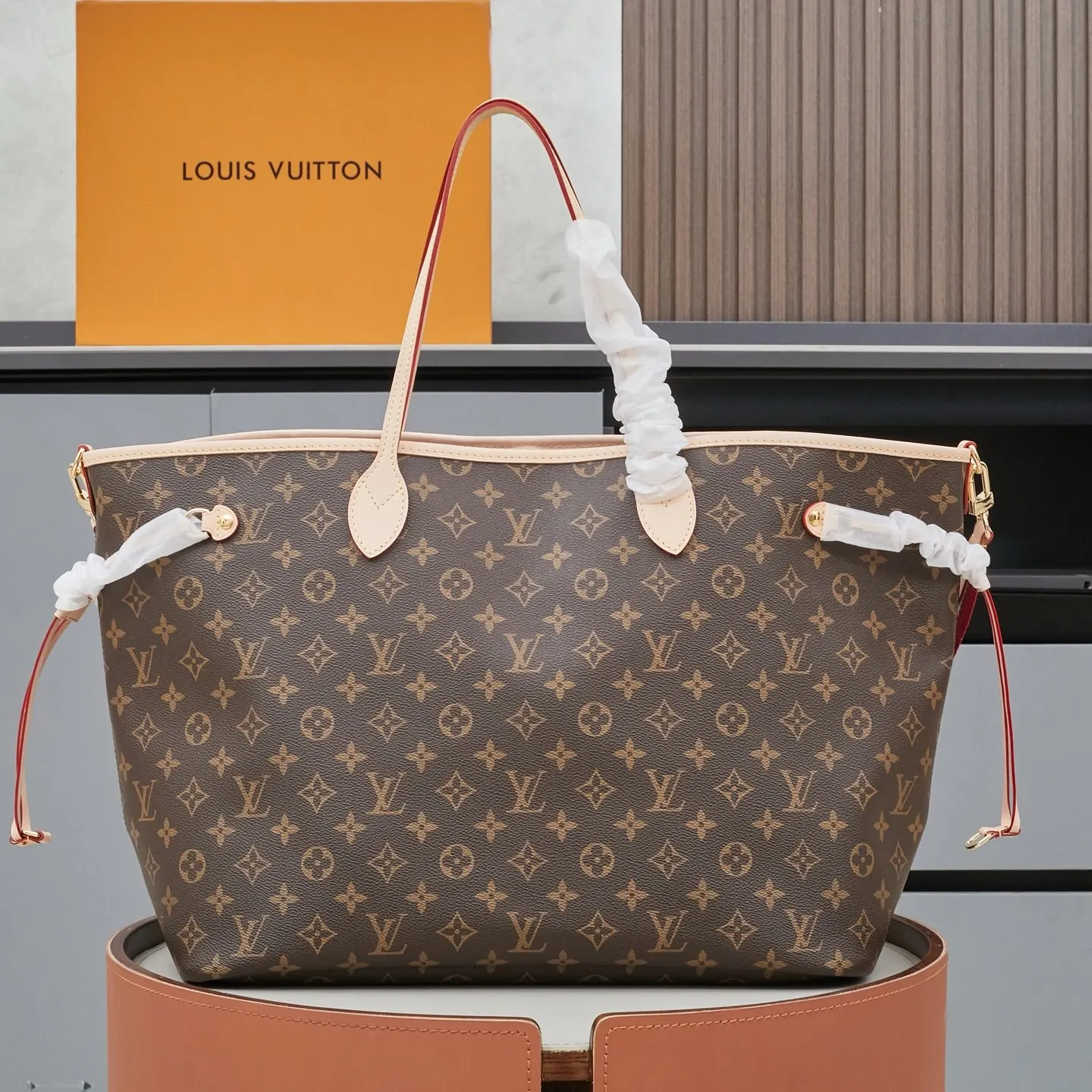 Neverfull 牛皮 收纳包 旅行收纳款