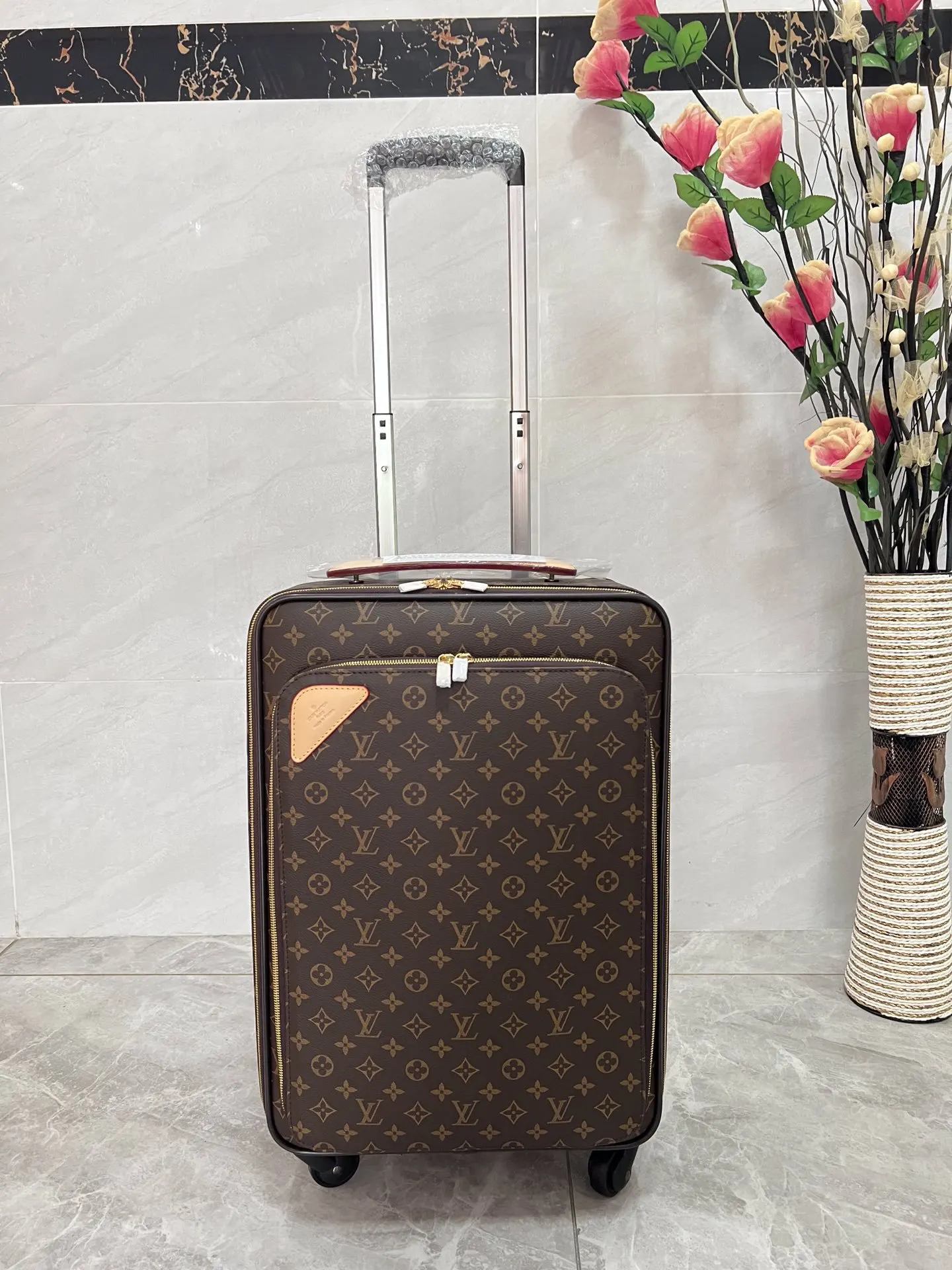 產品 实 行李箱 旅行拉杆款 輕便出行款