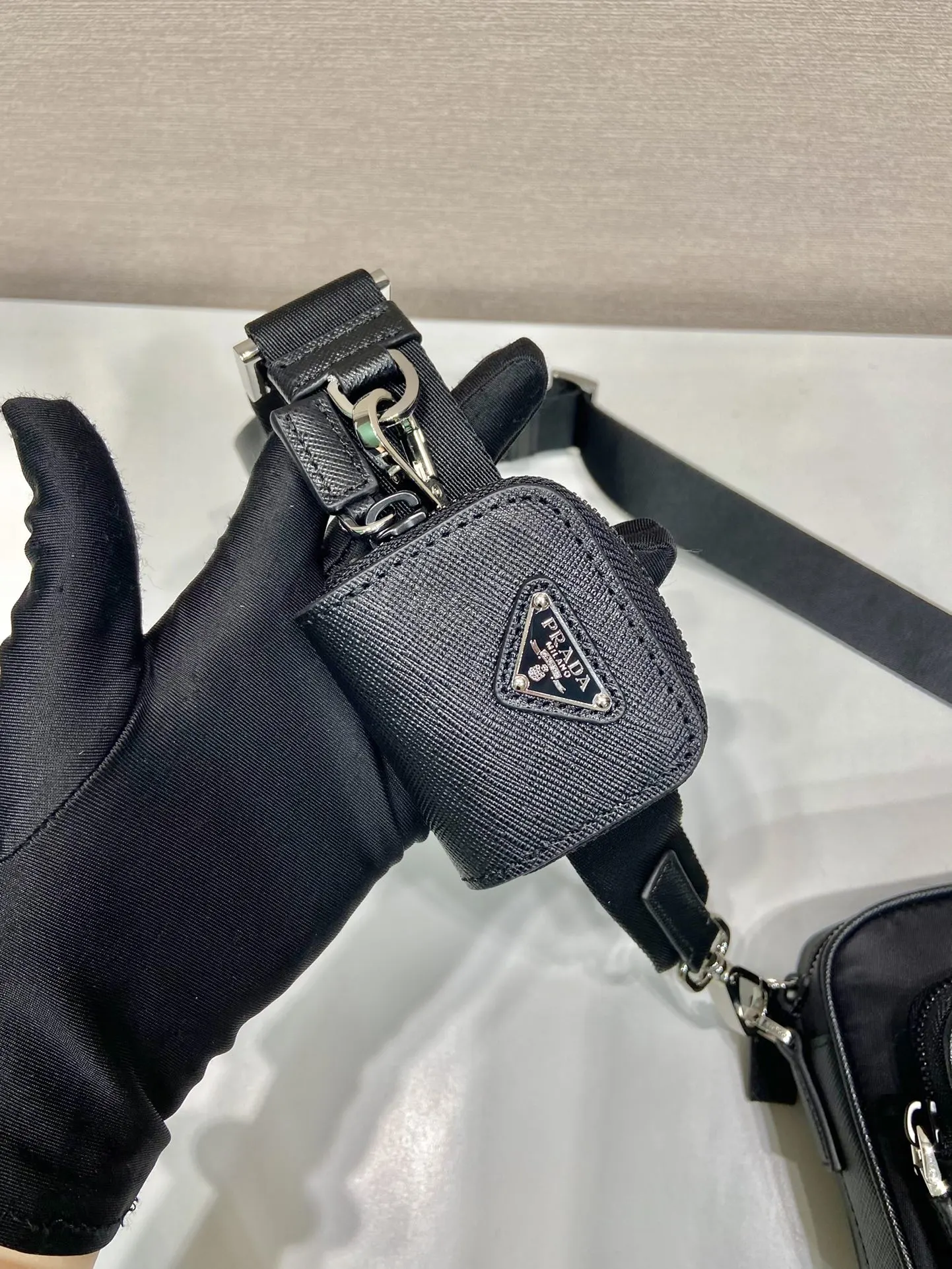 牛皮 十字纹 单肩包选用Re Nylon 日常单肩背款