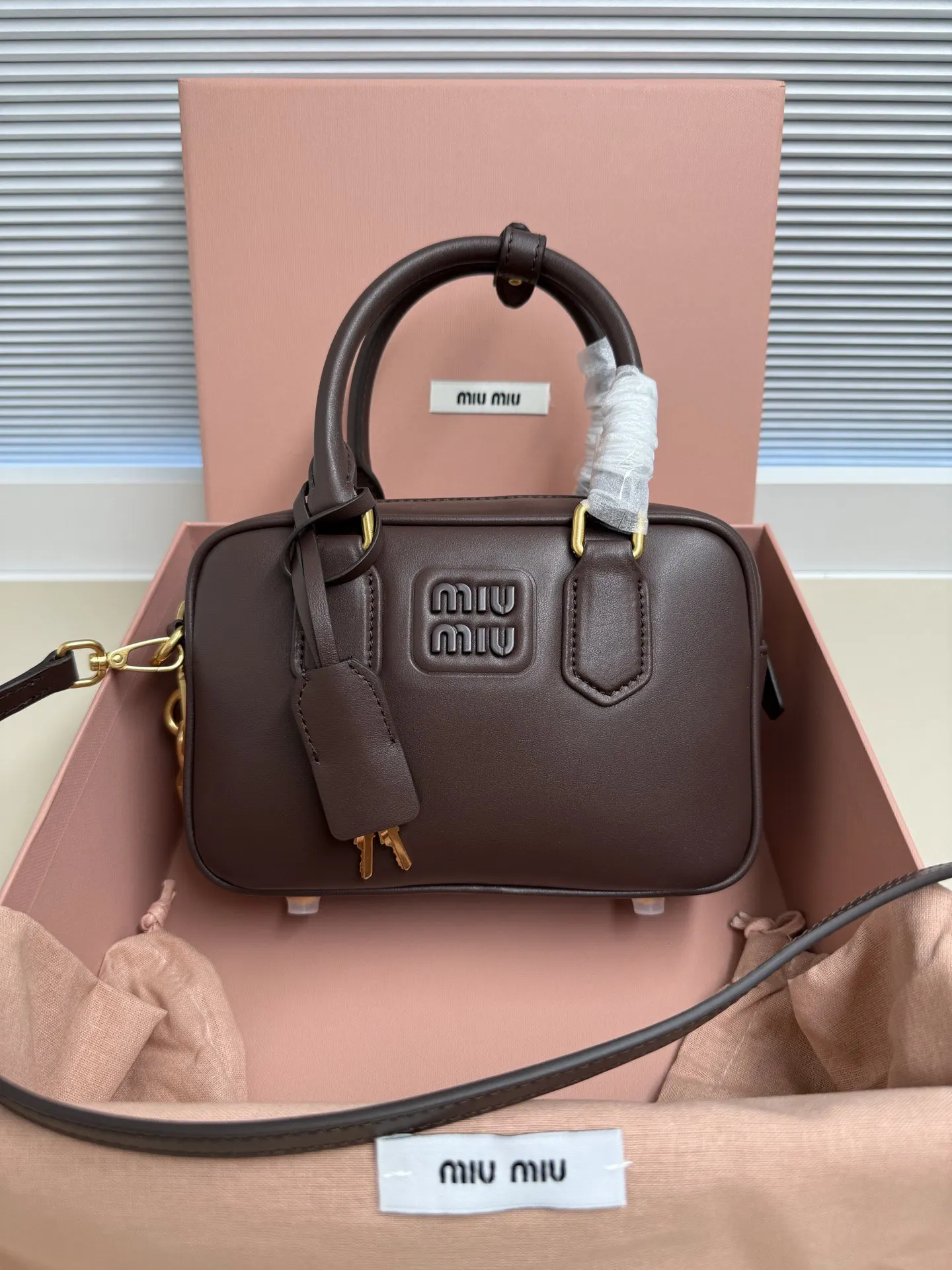 Crossbody Bag Lightweight Leather