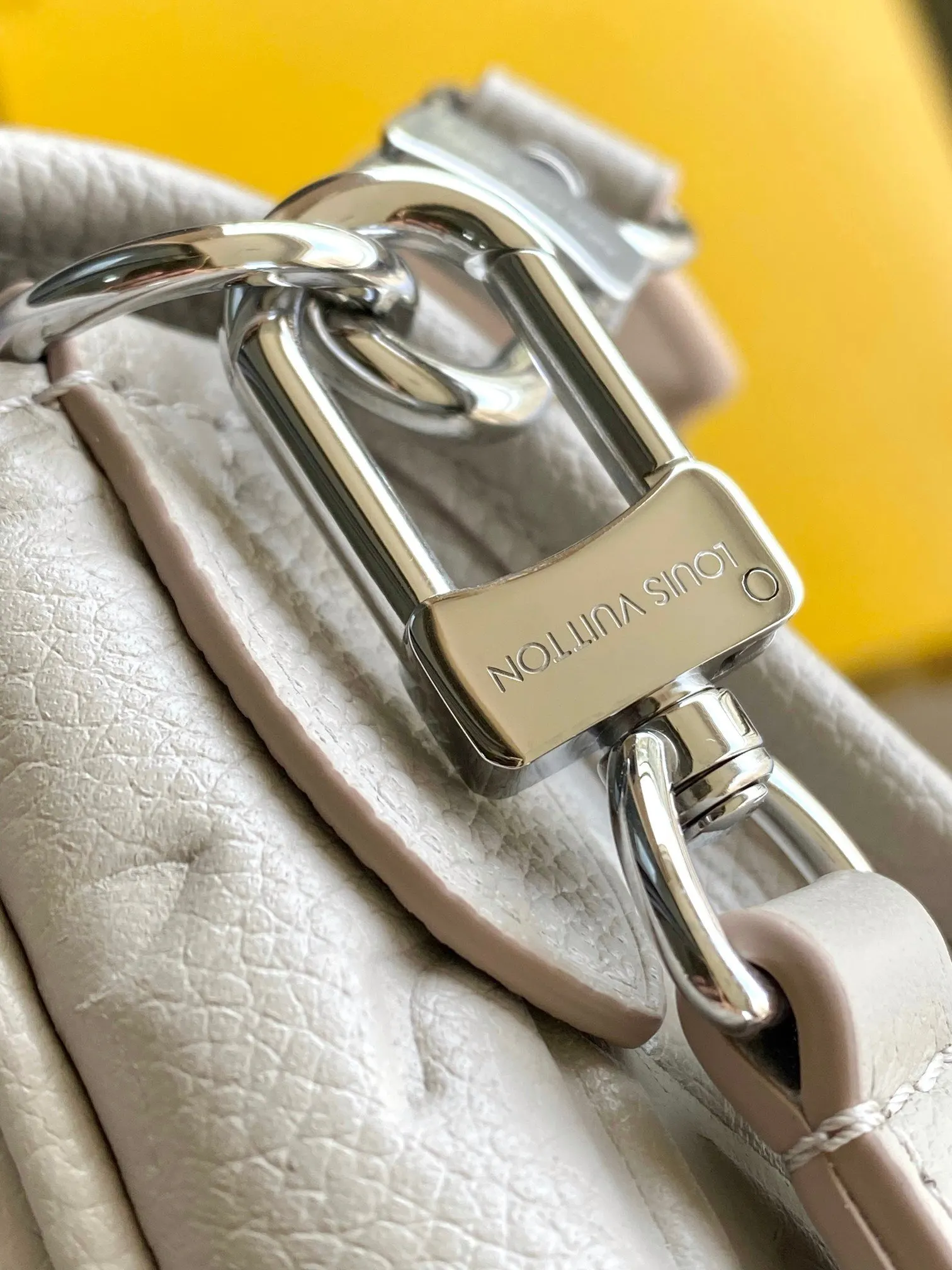 Shoulder Bag Leather Image 9 Shoulder Bag Leather Image 9