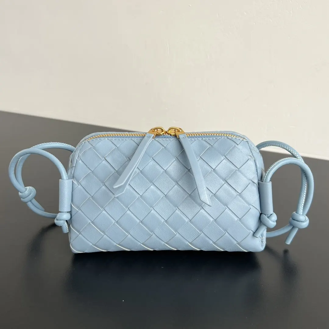 Bottega Veneta 腋下包 复古腋下背款