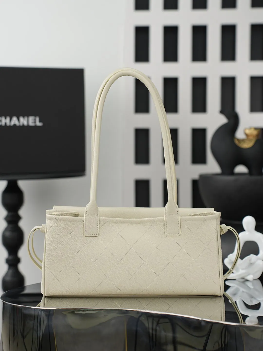 CHANEL 白色 米白 小牛皮 腋下包 復古腋下背款