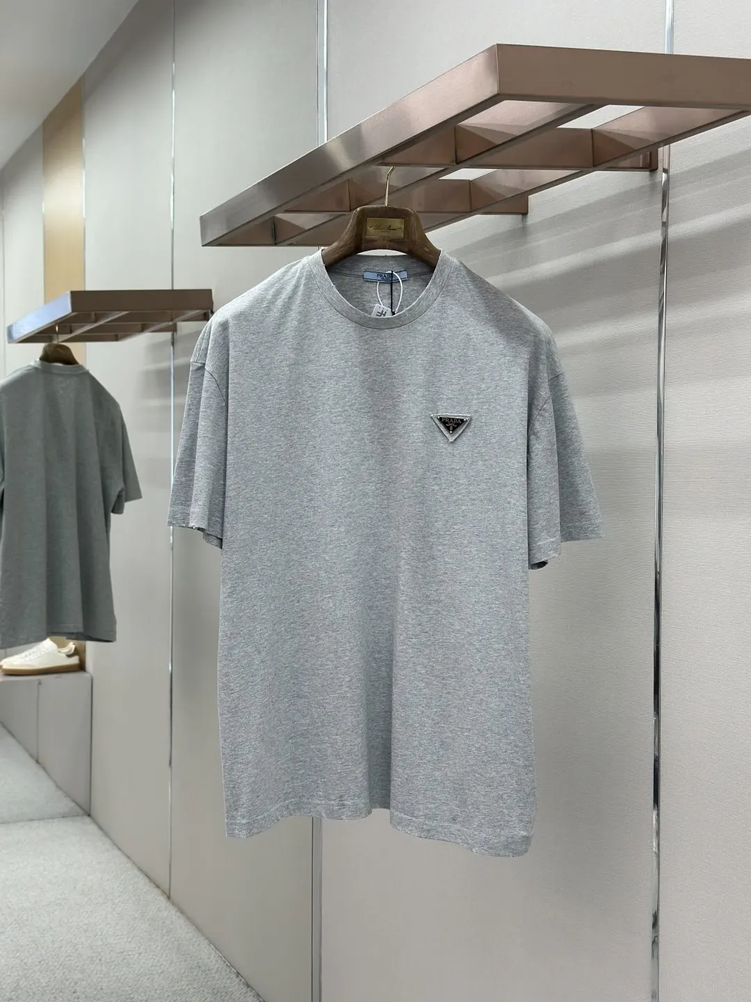 Prada T-Shirt Casual Versatile